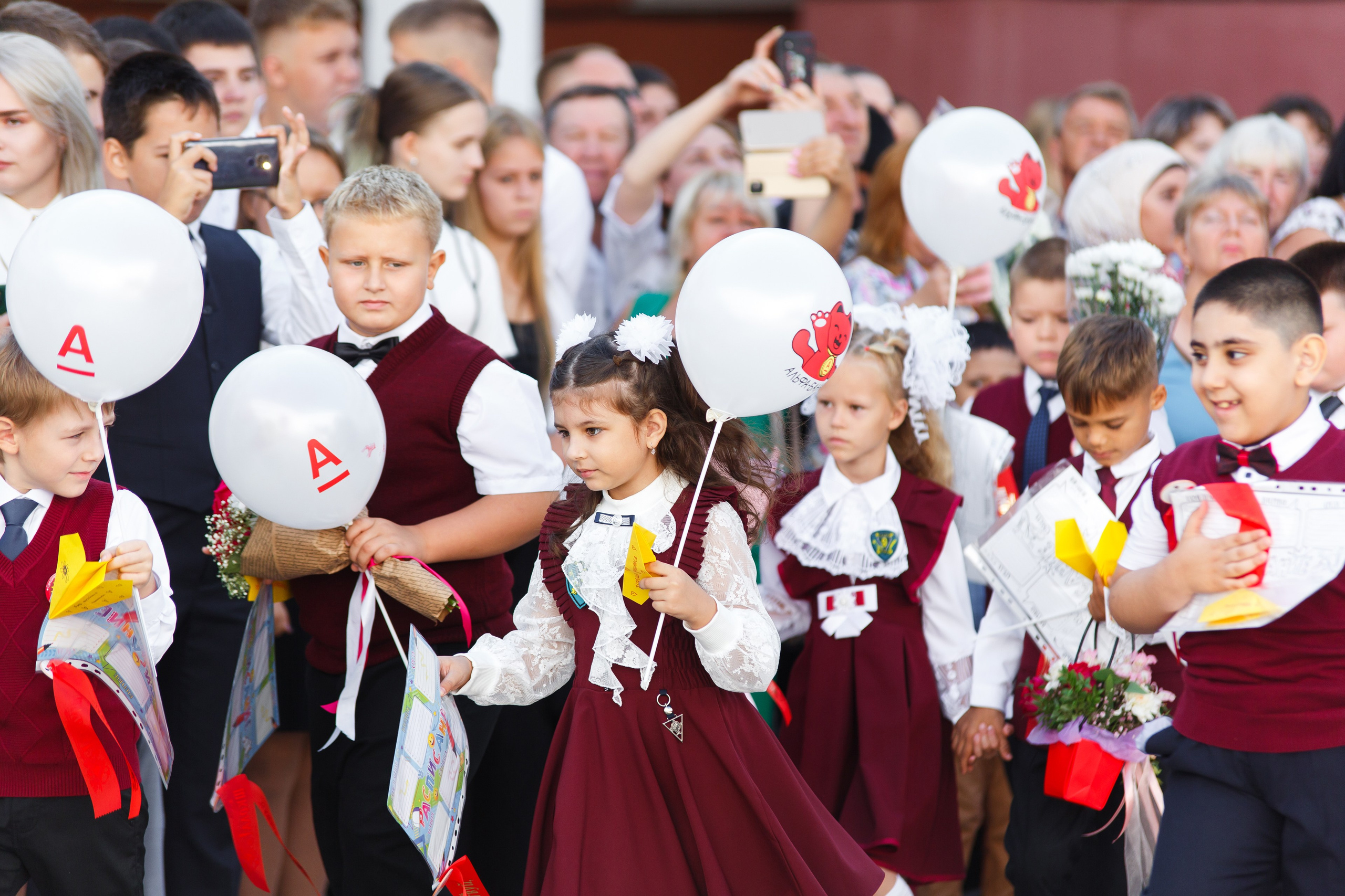01 СЕНТЯБРЯ 2024 (МБОУ г. Мценска «Средняя школа № 9»). Профессиональный фотограф в Мценске и Орловской области
