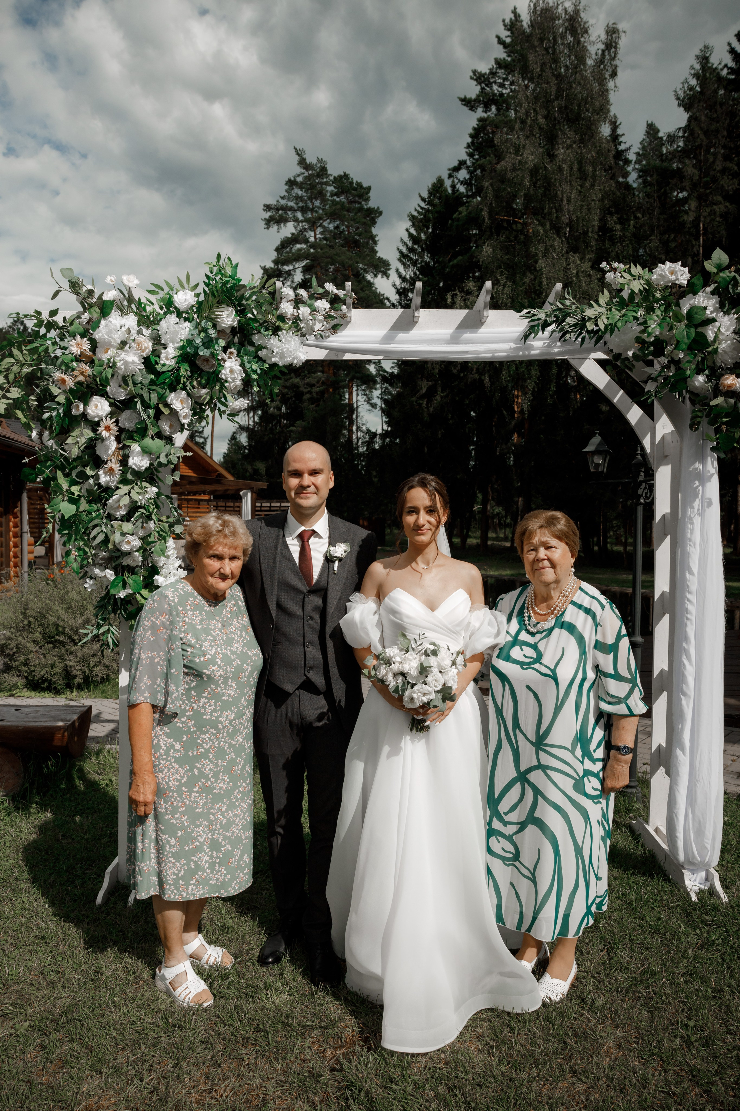 Полина и Дмитрий, загородный клуб «Барин», ЗАГС в г. Пушкино. Свадебный и репортажный фотограф (Москва, Королев и другие)