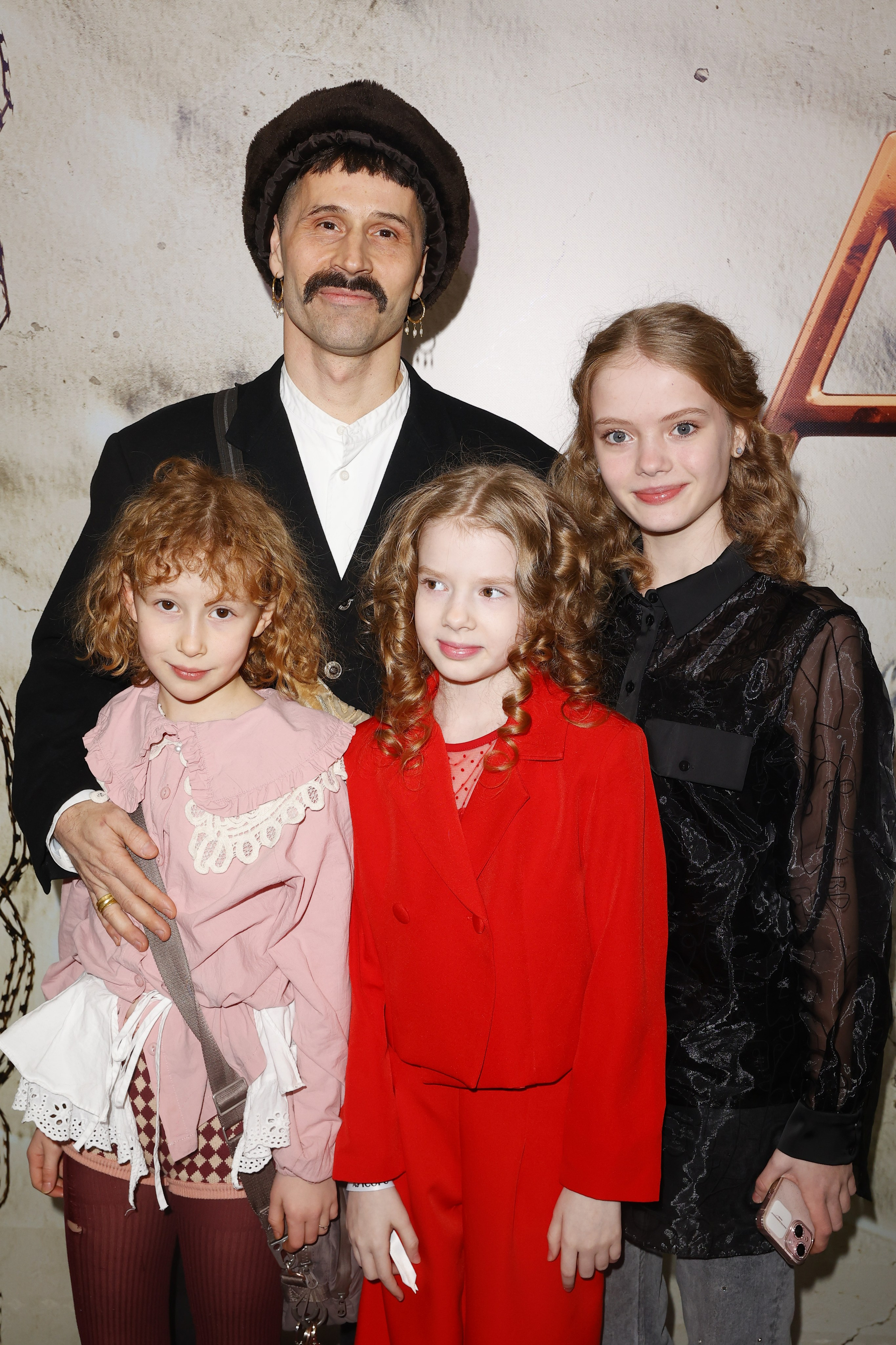 Аутсорс | Кинотеатр КАРО 11 Октябрь | OKKO. Nikolskayasecular