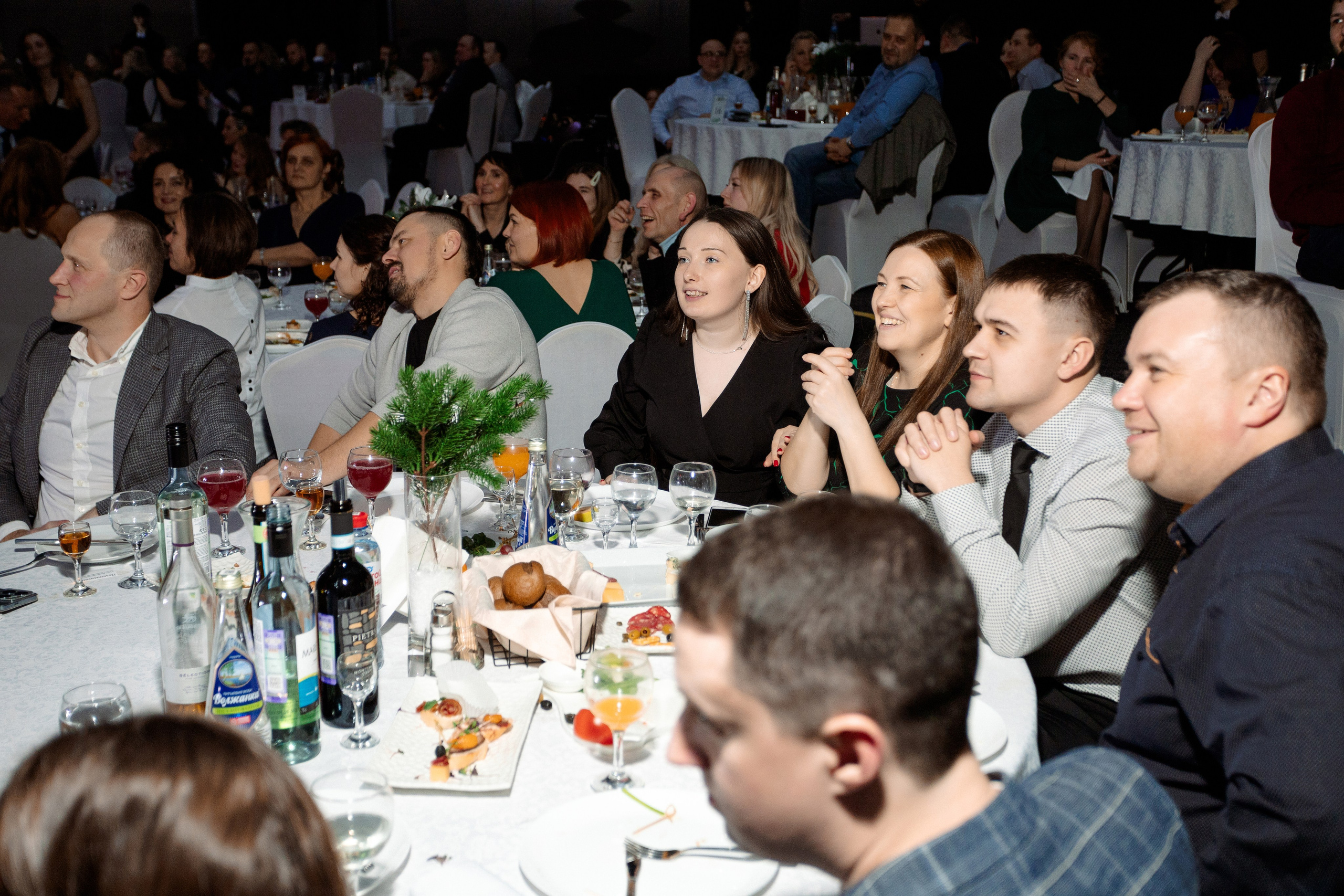 РЕПОРТАЖ: НОВЫЙ ГОД В ДК МЕТАЛЛУРГ. Профессиональный фотограф в Ижевске Леша Петров