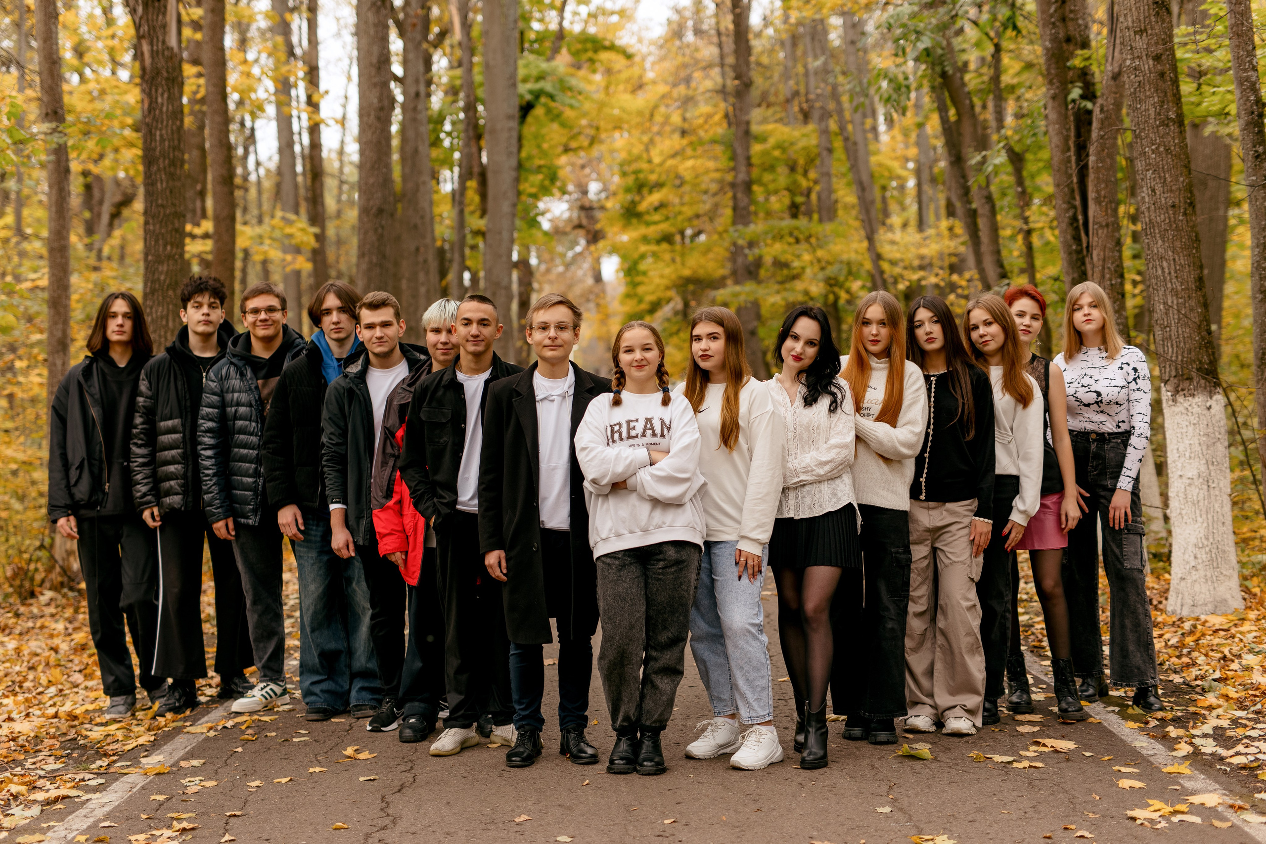 11 класс осенью в роще. Свадебный и семейный фотограф в Туле и области Маша Костина