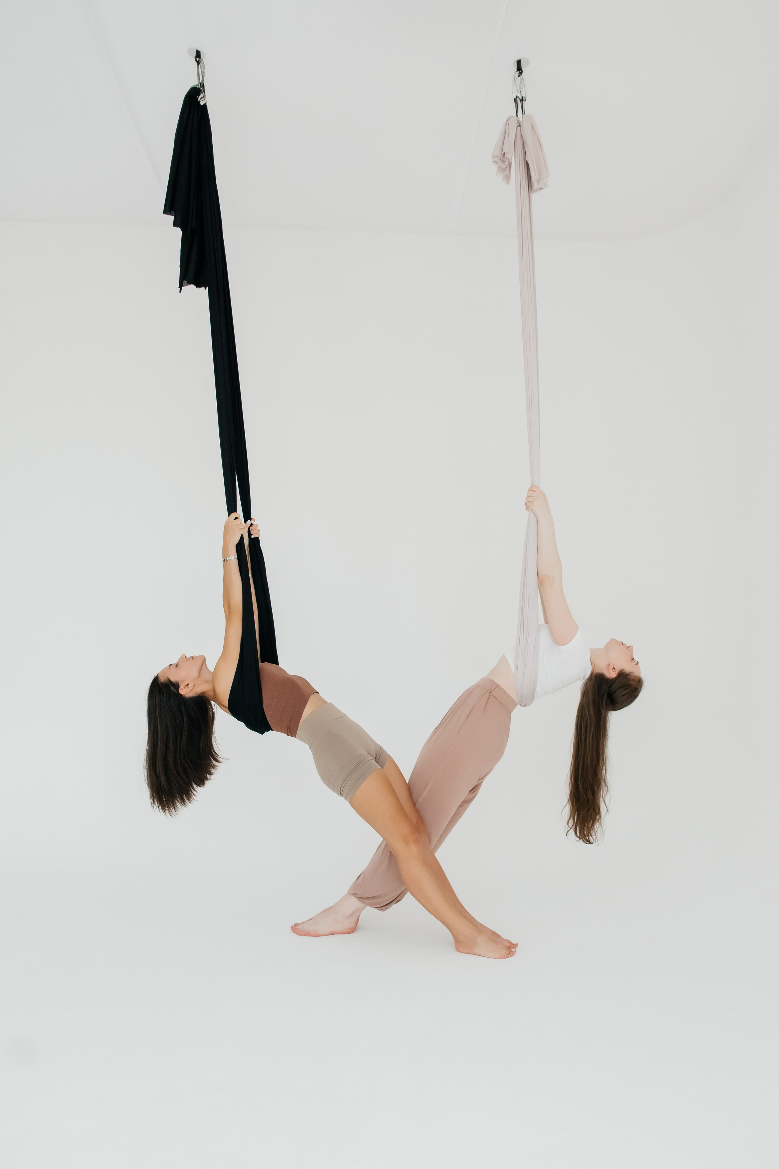 Студия Дыши. Фотограф Ярмишко Дарья. Выпускные фотокниги