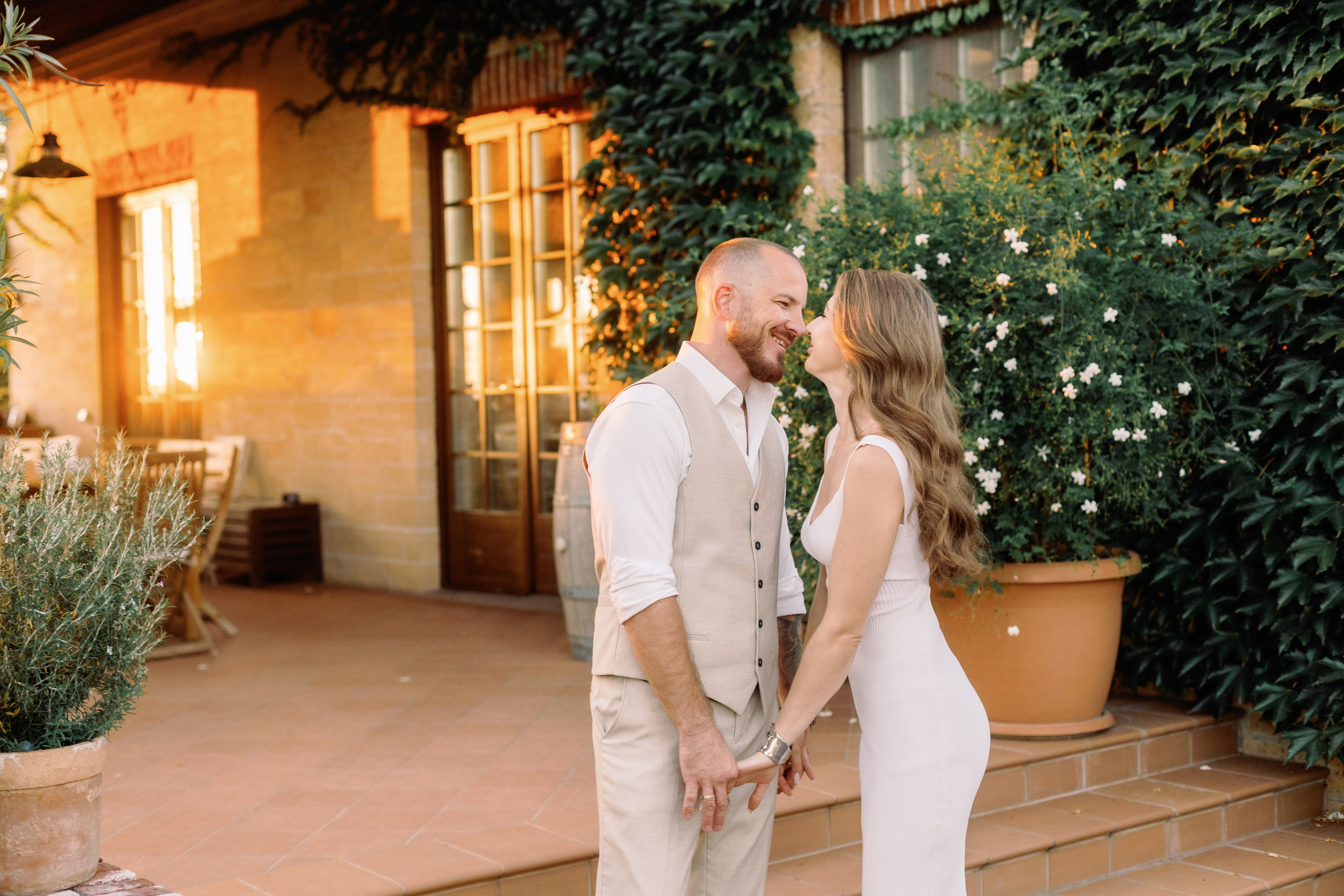 Фотосессия с кабриолетом в городе Ростове для Сергея и Августины