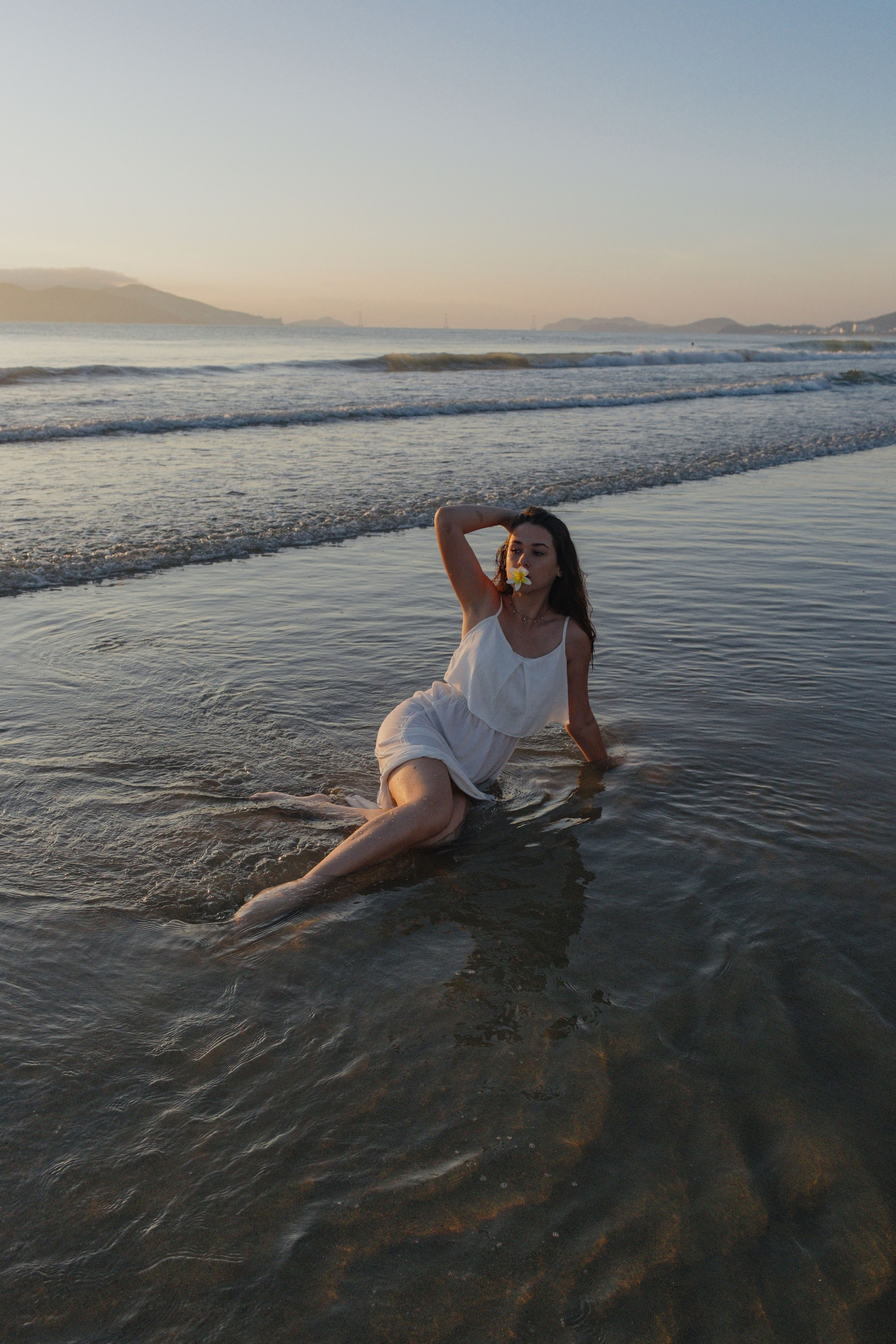 Daria. Painting "At dawn". Portrait photographer Nha Trang | Julia Meshanina