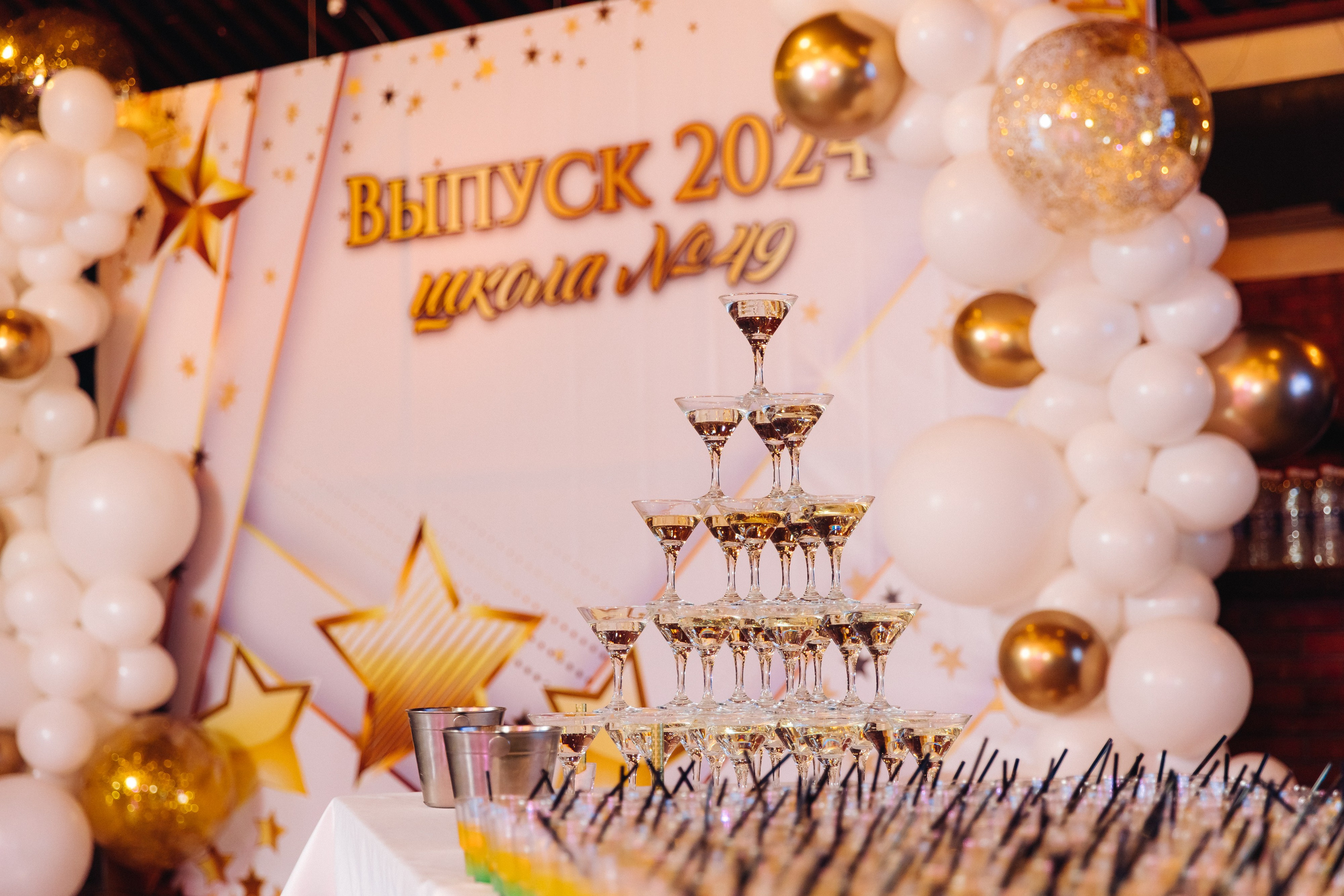 Выпускной вечер. 49 школа. Баран на корове. Свадебный и семейный фотограф в Улан-Удэ