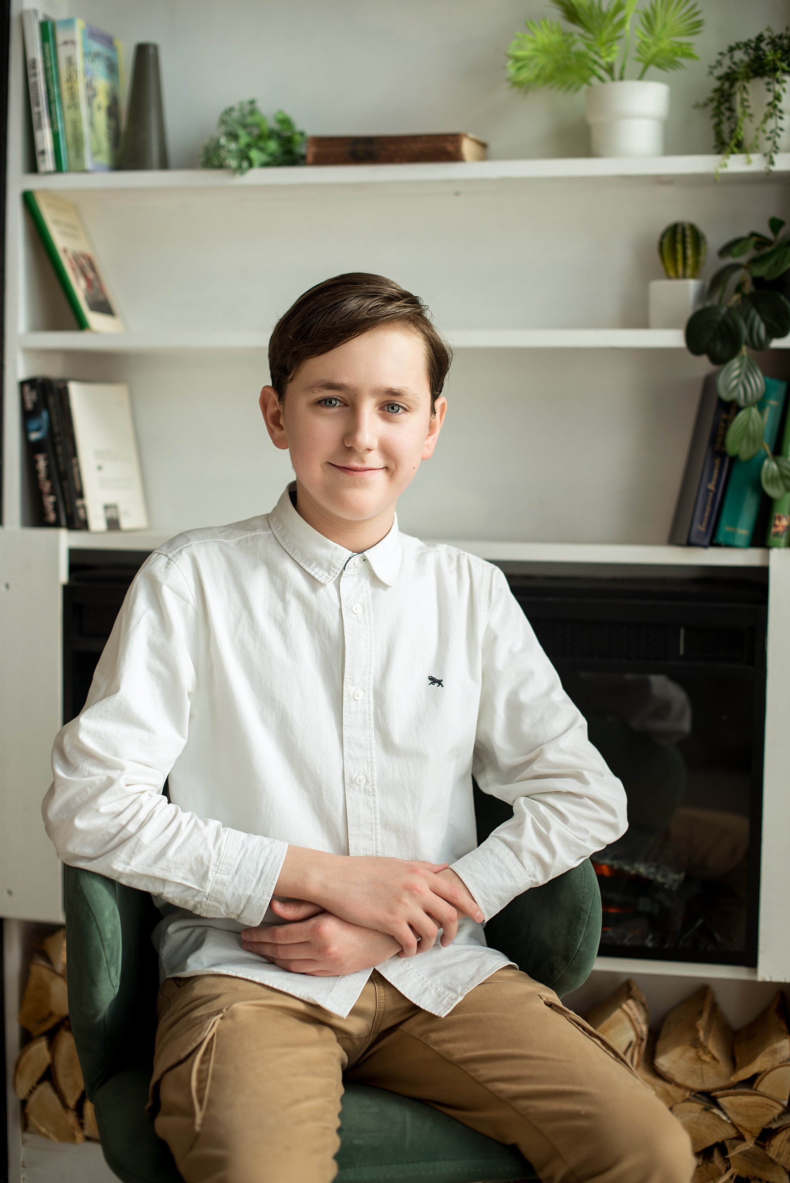 Пример съемки старшеклассников для альбома с наполнение «премиум» стиль съемки классический. Выпускные альбомы для школ и детских садов в Иваново