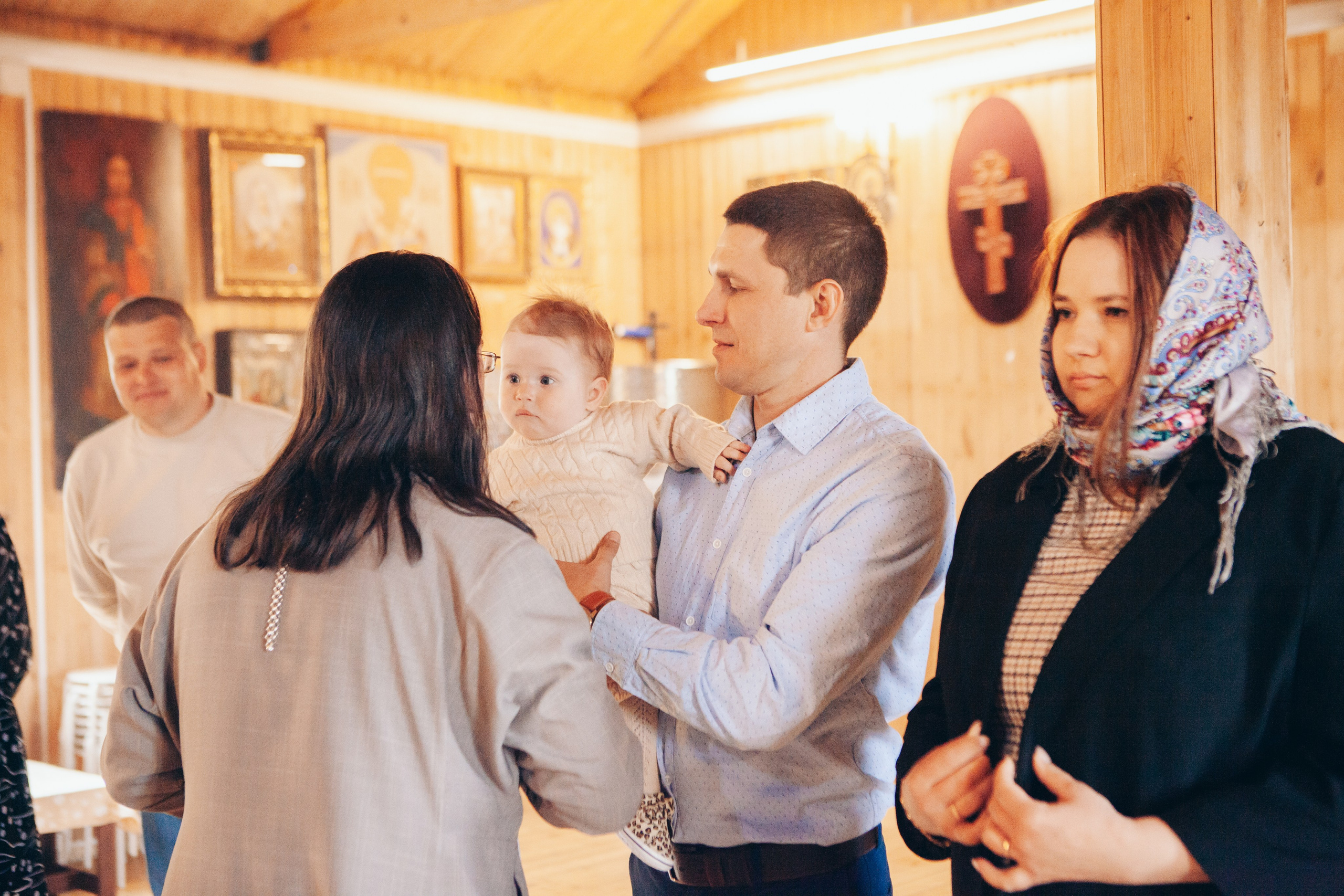 Крещение ребенка в церкви в москве. Фотограф Ольга Ефремова