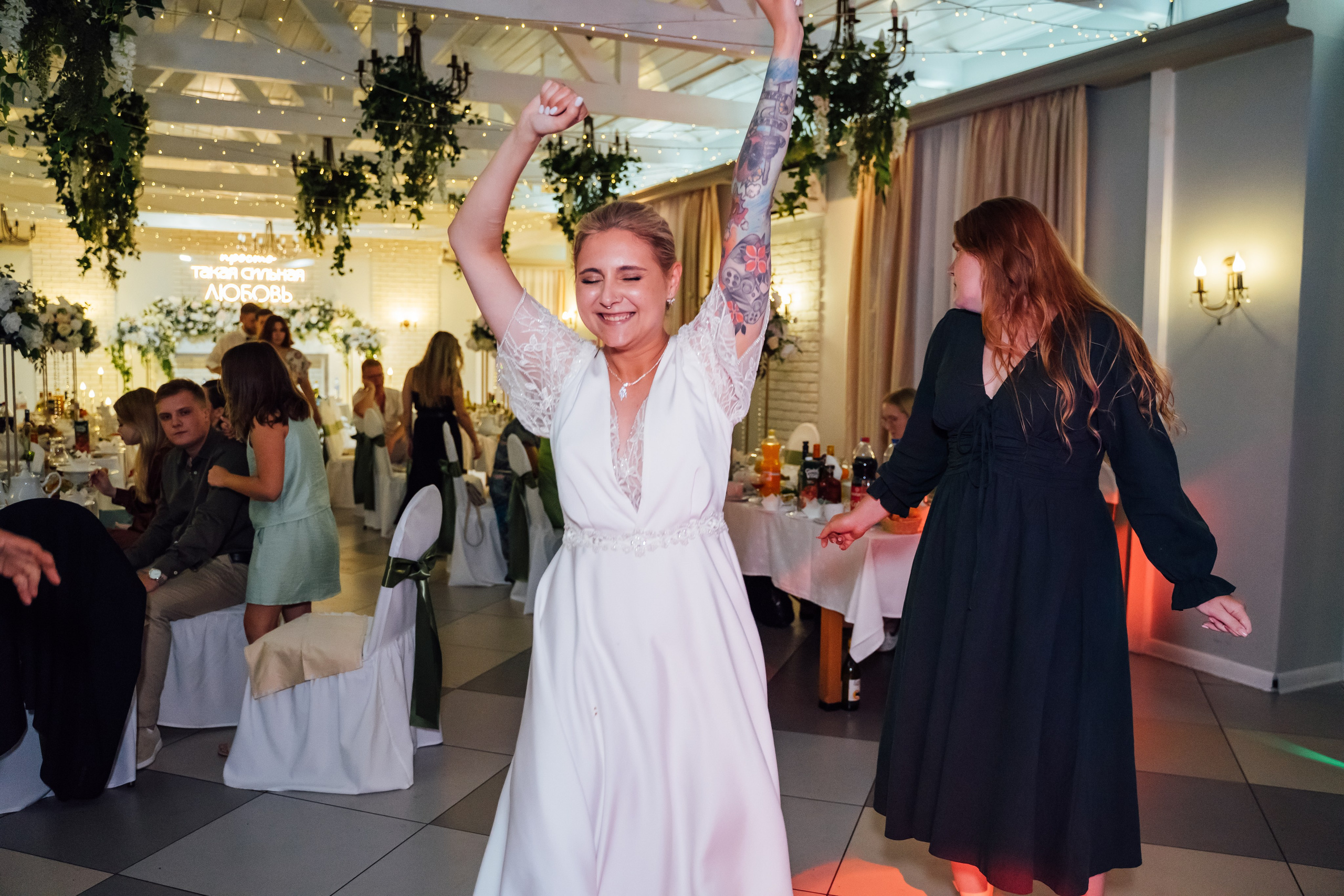 Дмитрий и Елизавета — свадебный день 25.07.2025. Свадебный фотограф в Коломне, Воскресенске, Егорьевске Владимир Петров