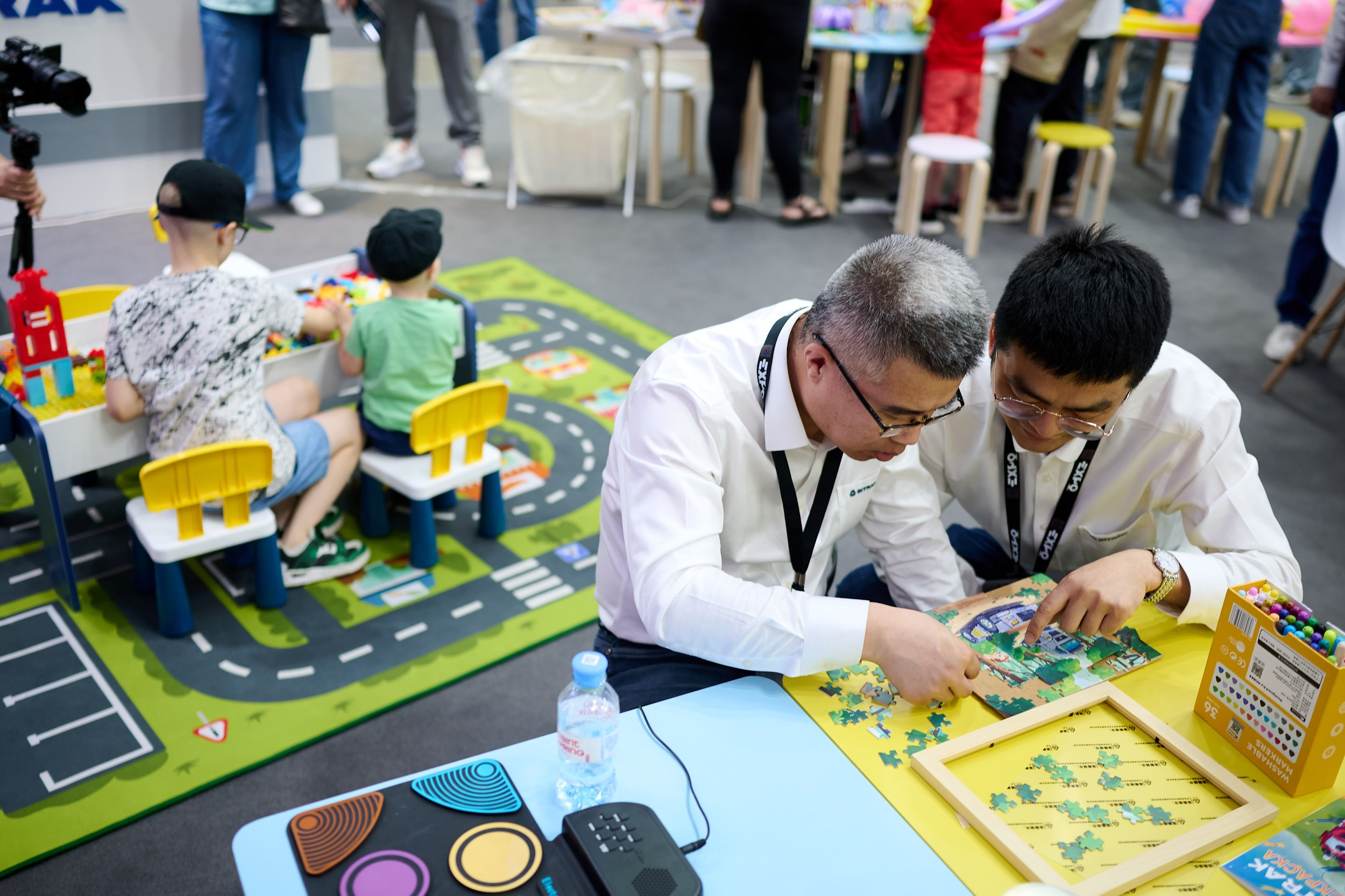 Фотосъемка выставок, стендов и деловых событий — Герман Лепёхин. Герман Лепёхин коммерческий фотограф в Москве: репортаж, портреты, интерьеры, производство