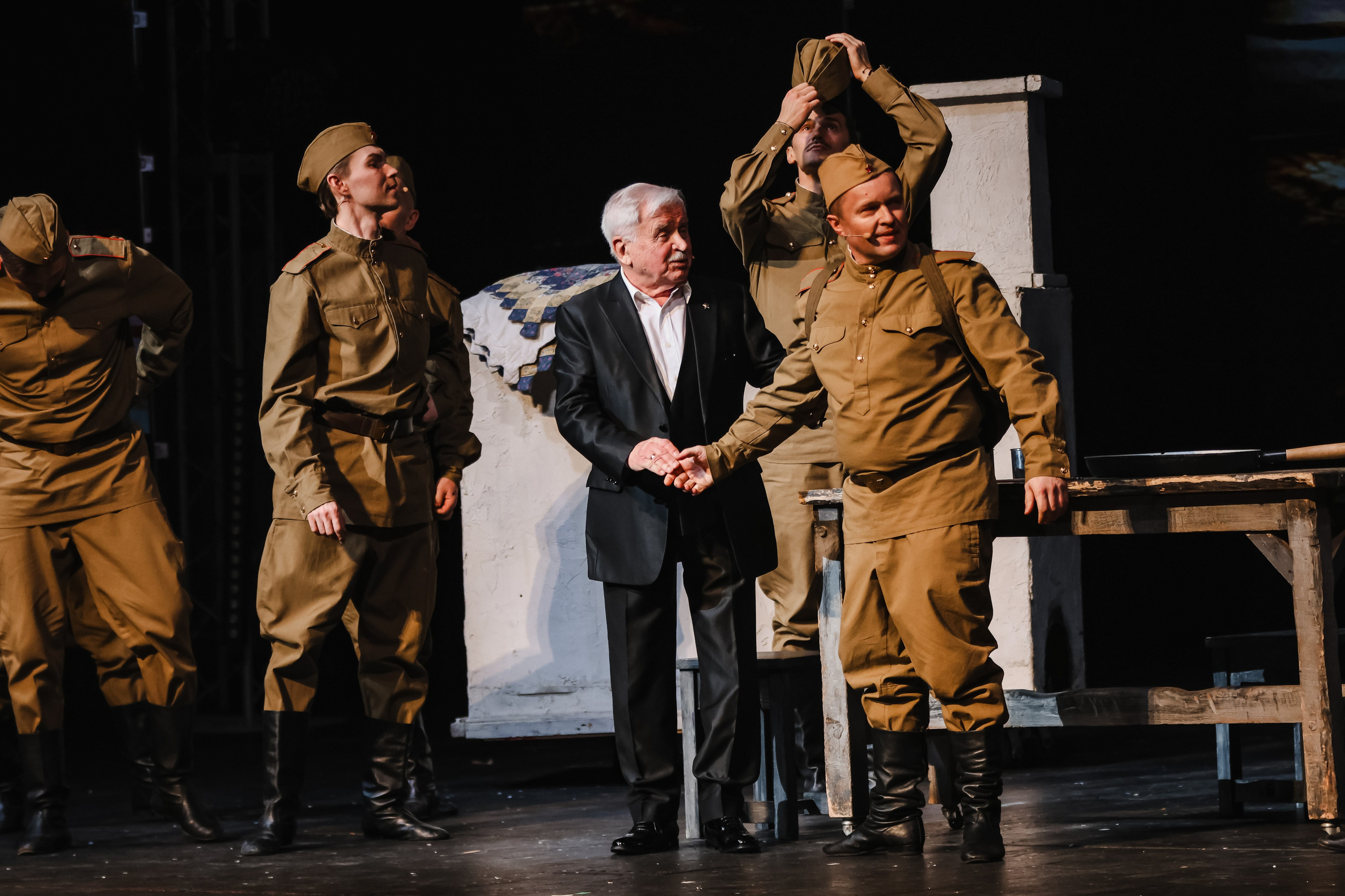 Василий Теркин, театр «Русская песня». Фотограф Ольга Махалова — Санкт-Петербург, Москва, Нижний Новгород