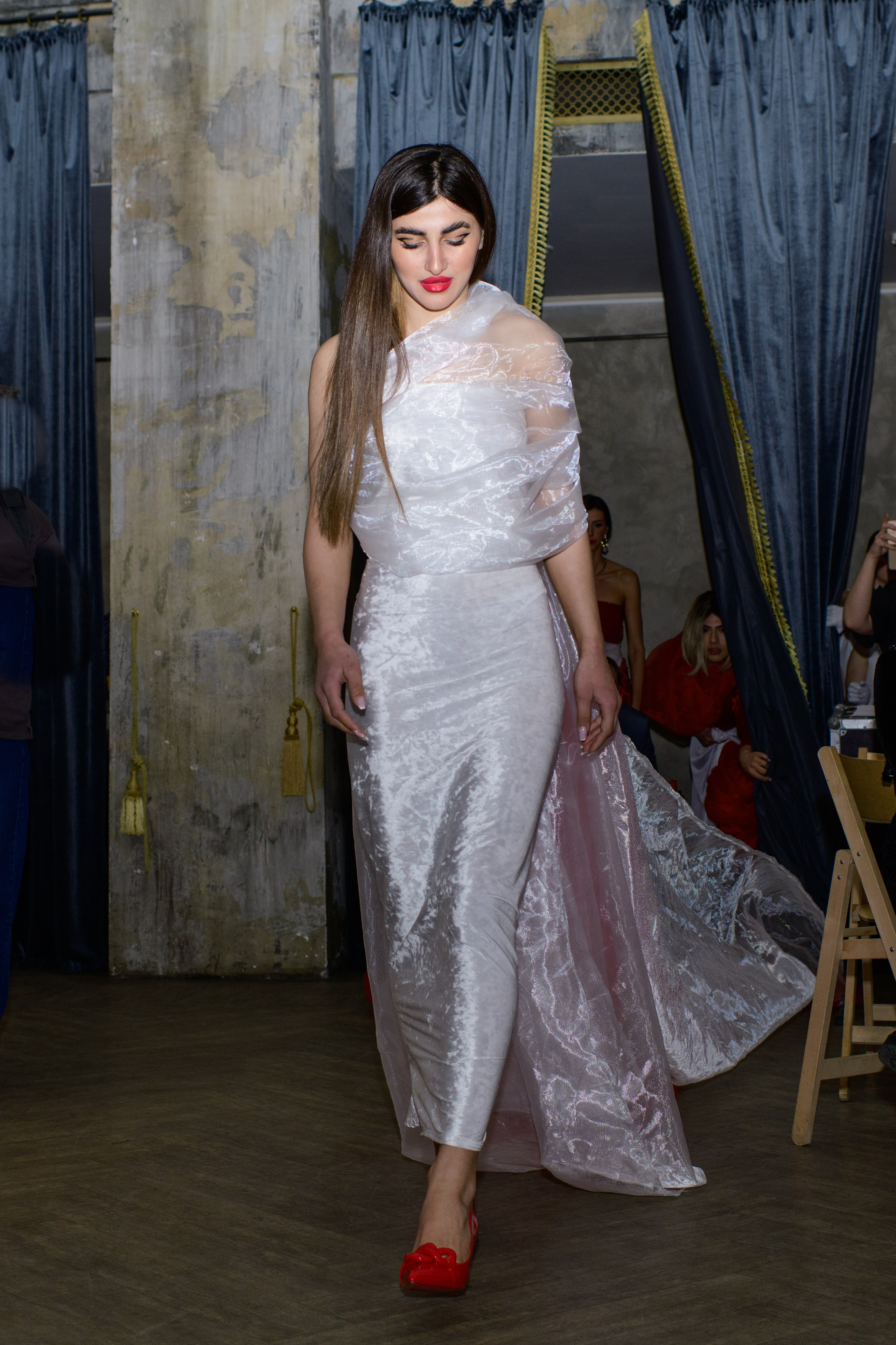 Репортаж модного показа «Люди брендов». Организация и проведение фотосъемок в Санкт-Петербурге. Фотограф Смирягин Илья