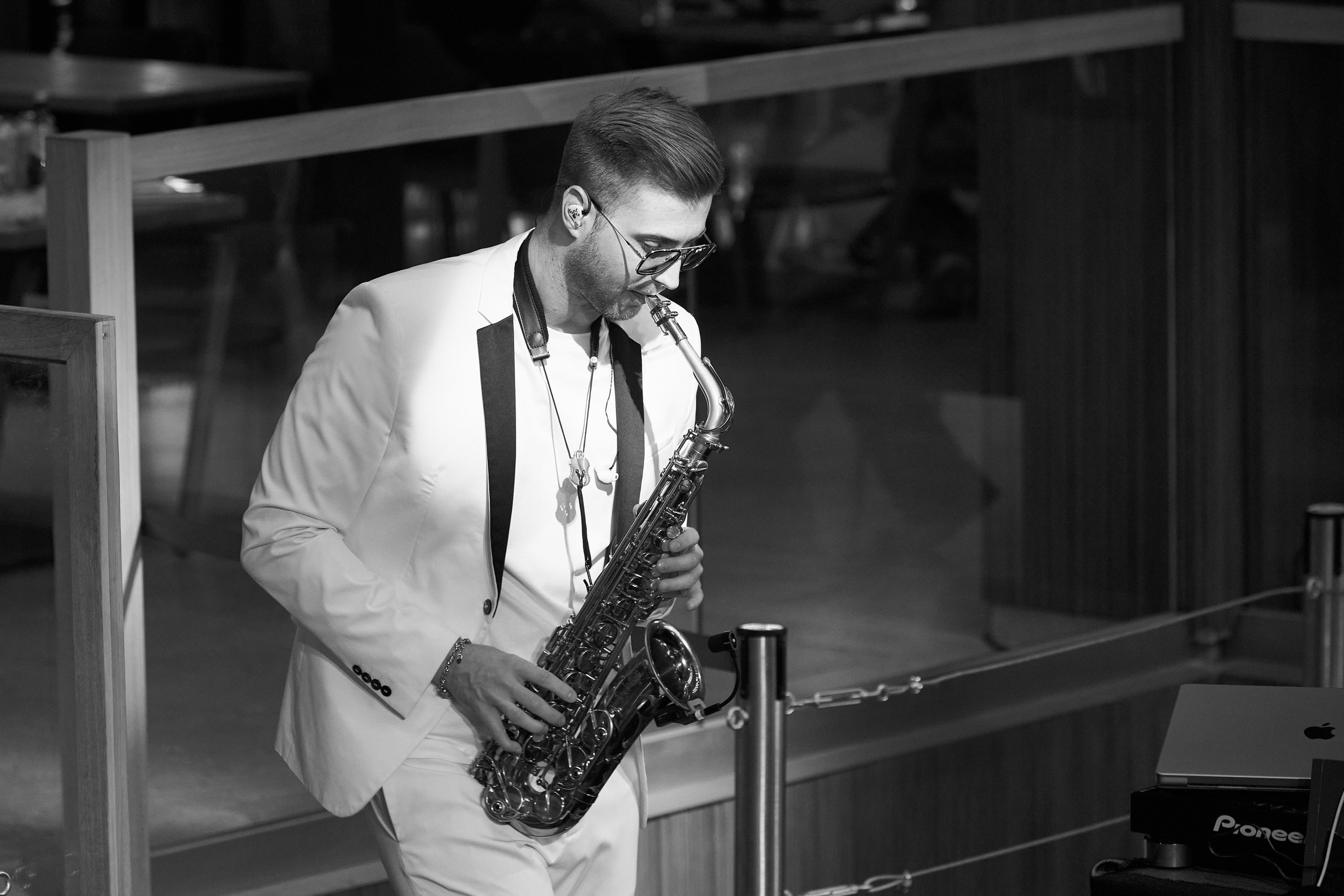 Цены на услуги видеографа в Москве — стоимость съёмки и монтажа. Фото и видео производство для клиентов под различные задачи