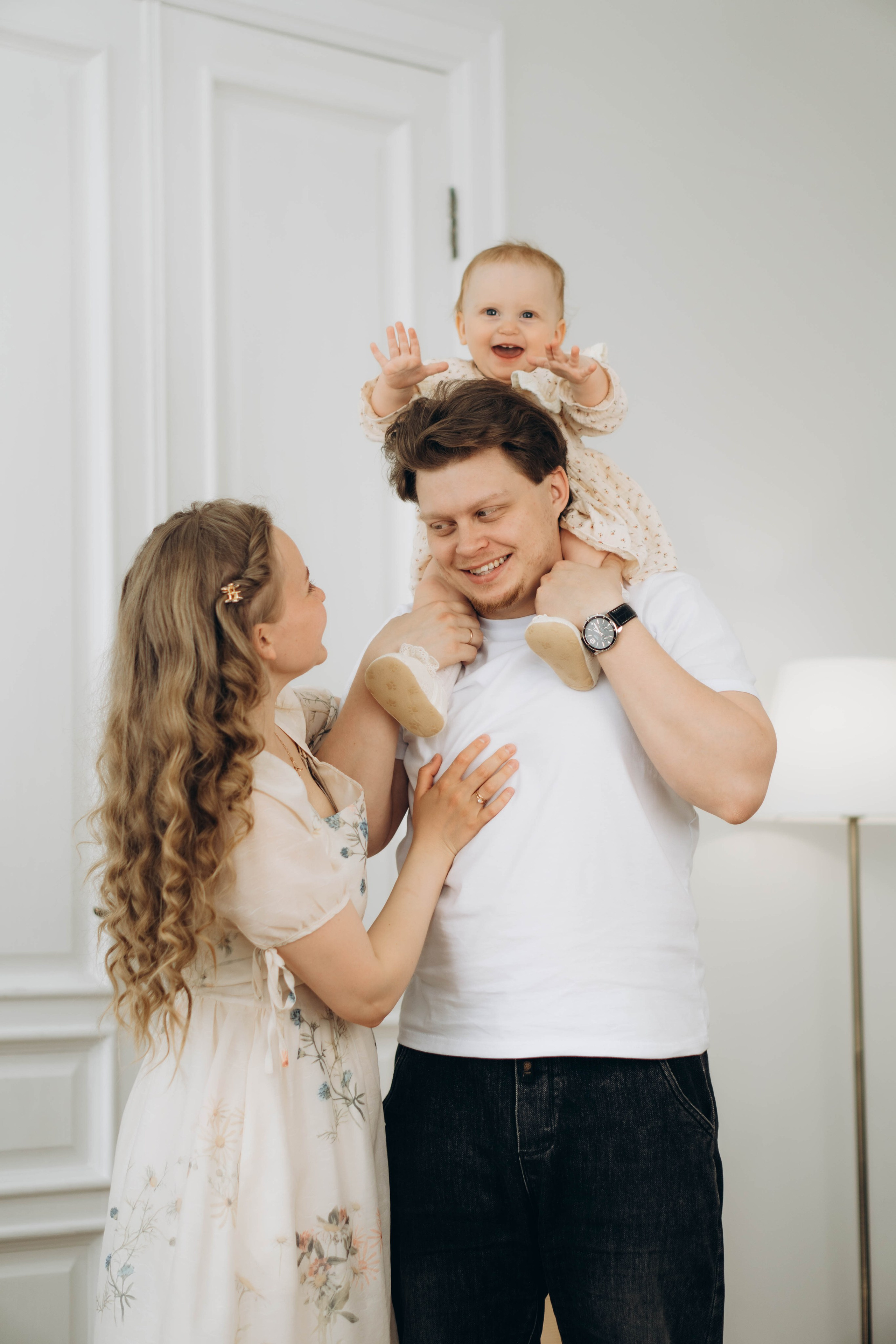 Студийная семейная съемка на годик. Фотограф Москва Валерия Веденина