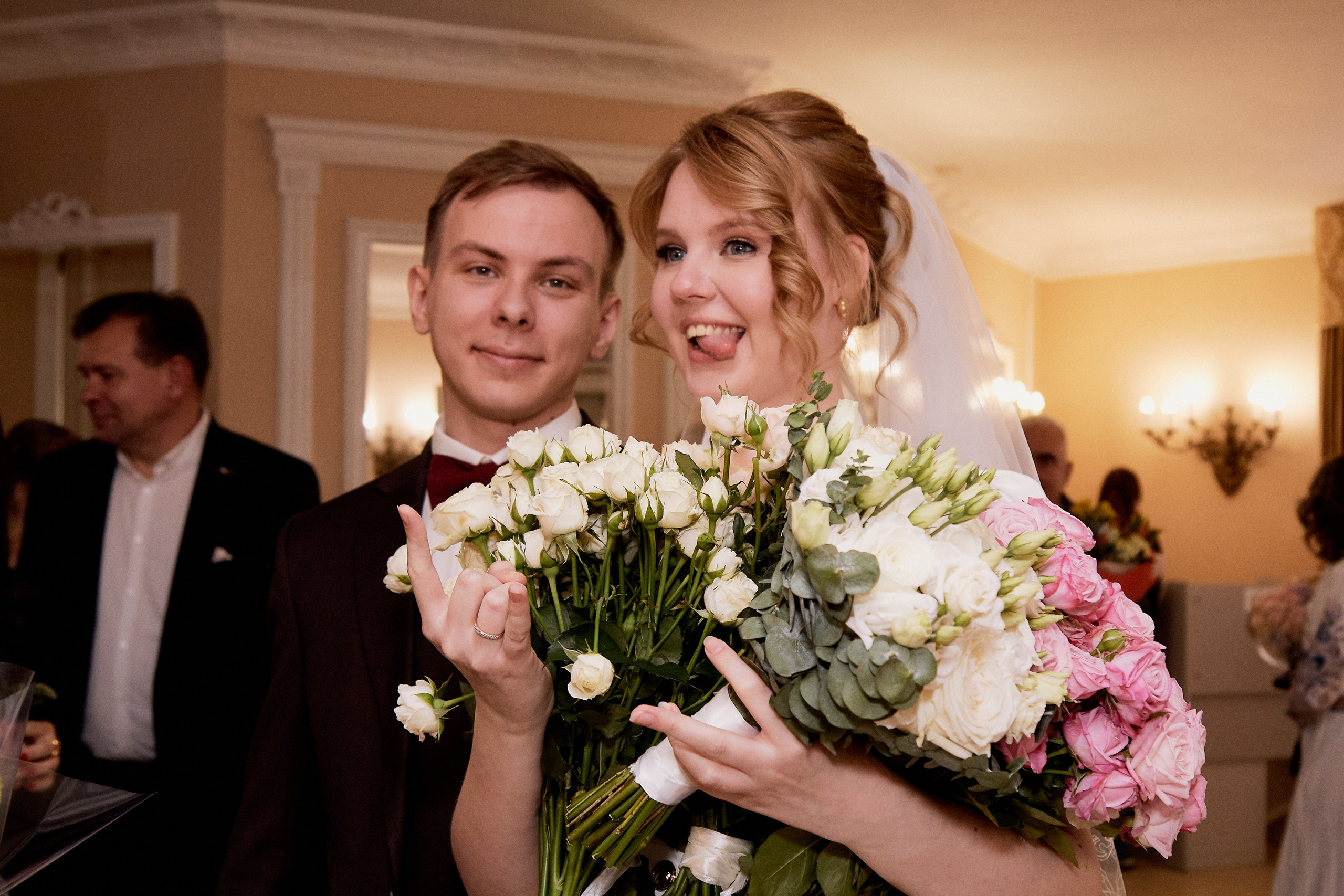 Свадебная роспись в раменском ЗАГСе. Свадебный фотограф в Москве Приятелева Ангелина