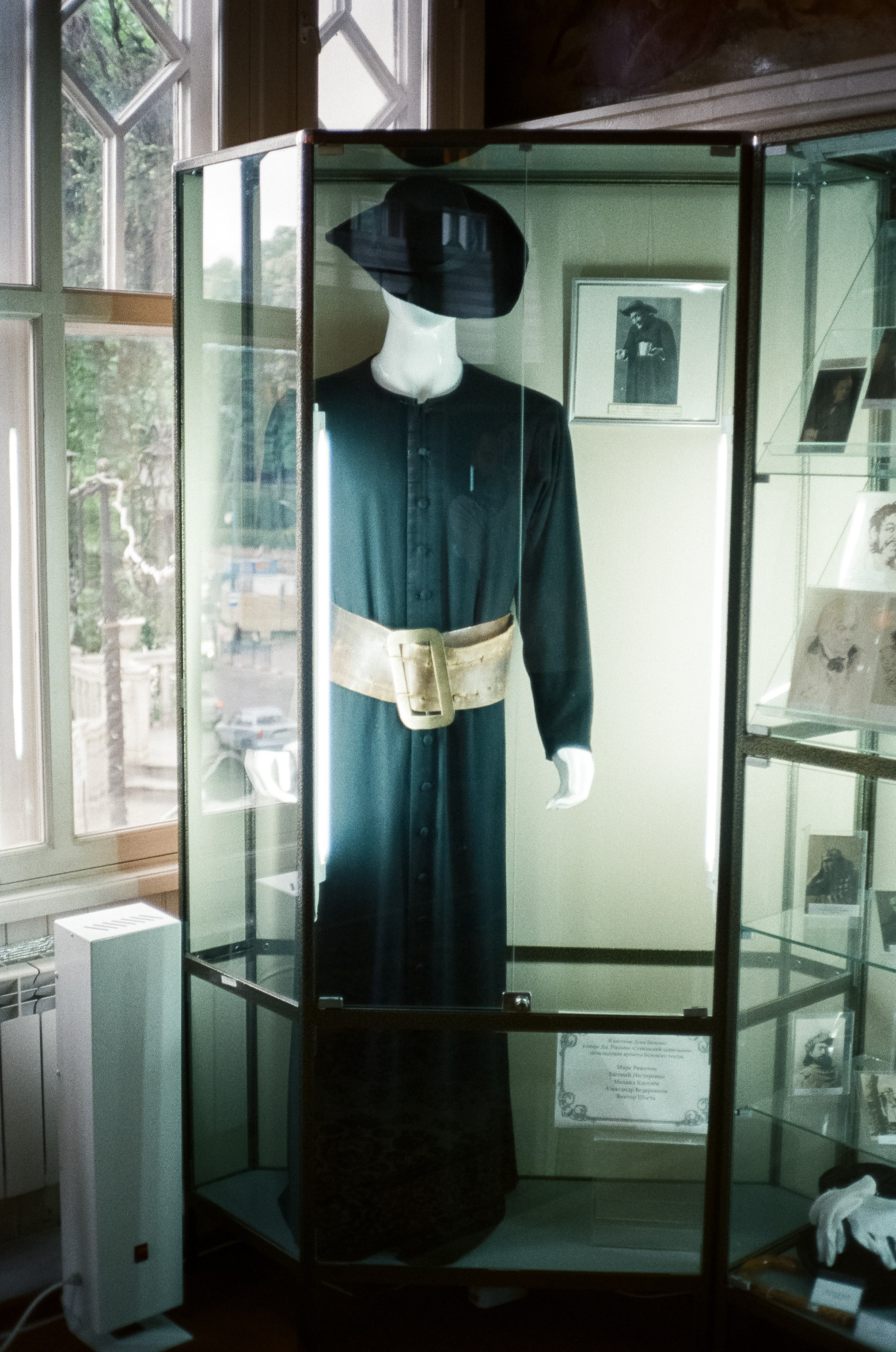 Кисловодск вечером, музей Ярошенко / Ricoh 500GS / SFL 500T