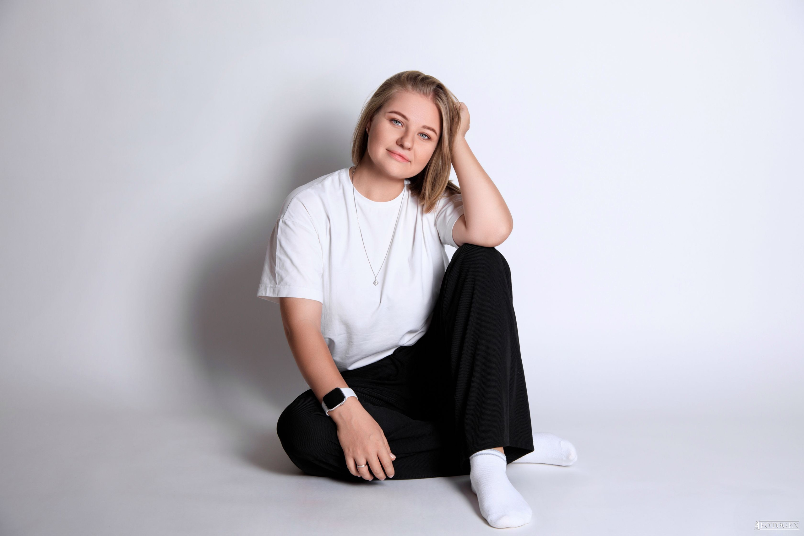 Семейная фотосессия: мама, папа и малыш | Портфолио Fotogen. Интерьерная фотостудия FOTOGEN г. Краснодар