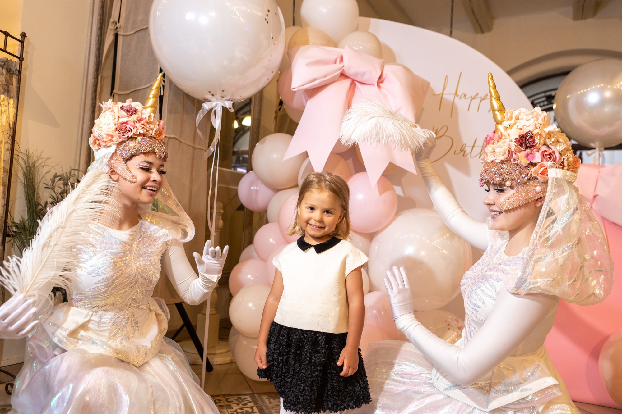 День Рождения Софьи и Лизы в ресторане «Ностальгия». Фотограф в Оренбурге. Профессиональный фотограф