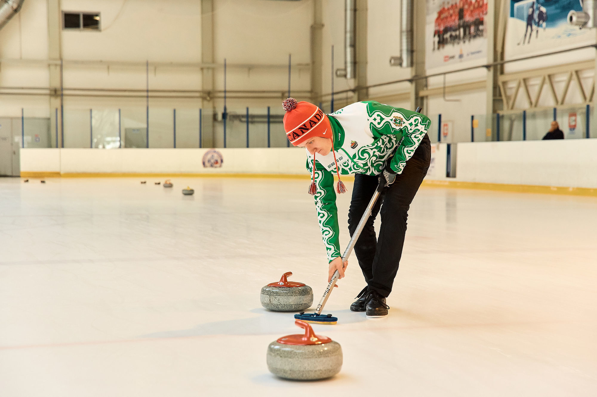 Тренировка сборной Томской области по керлингу (спорт глухих), Томск, 2019. Репортажный фотограф в Томске