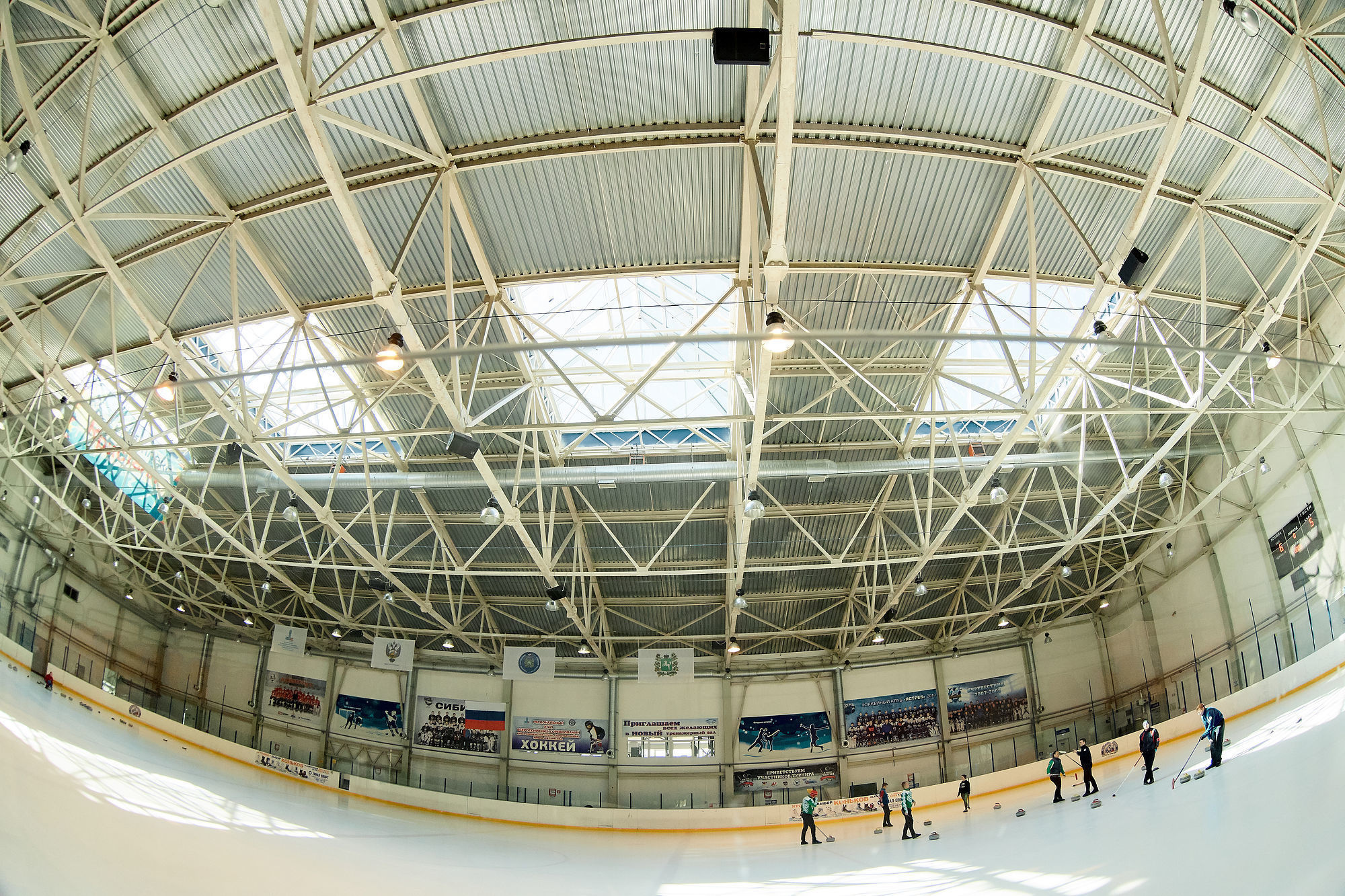 Тренировка сборной Томской области по керлингу (спорт глухих), Томск, 2019. Репортажный фотограф в Томске