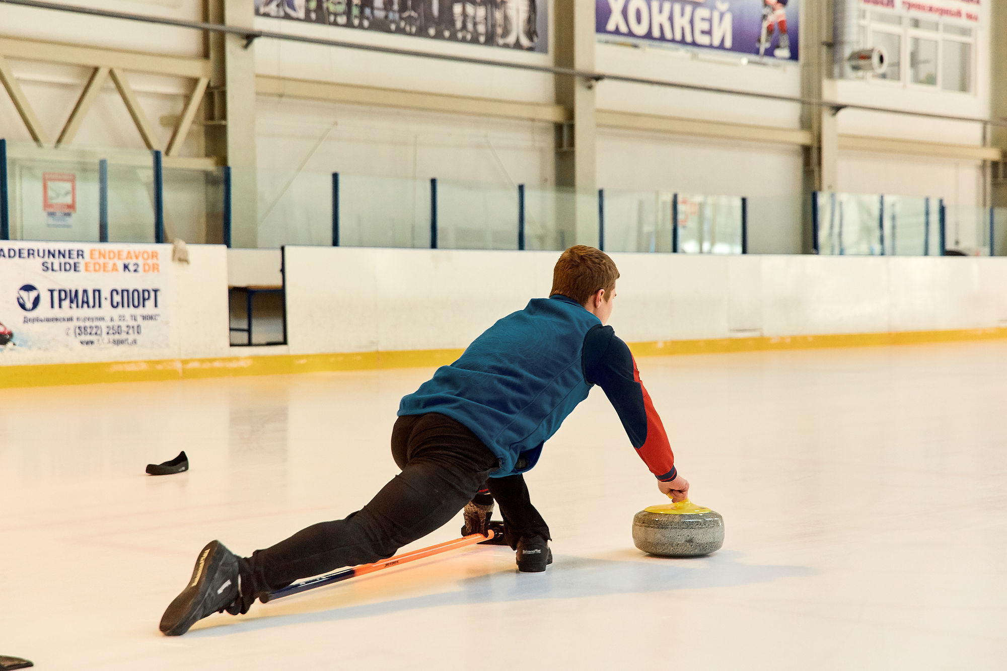 Тренировка сборной Томской области по керлингу (спорт глухих), Томск, 2019. Репортажный фотограф в Томске