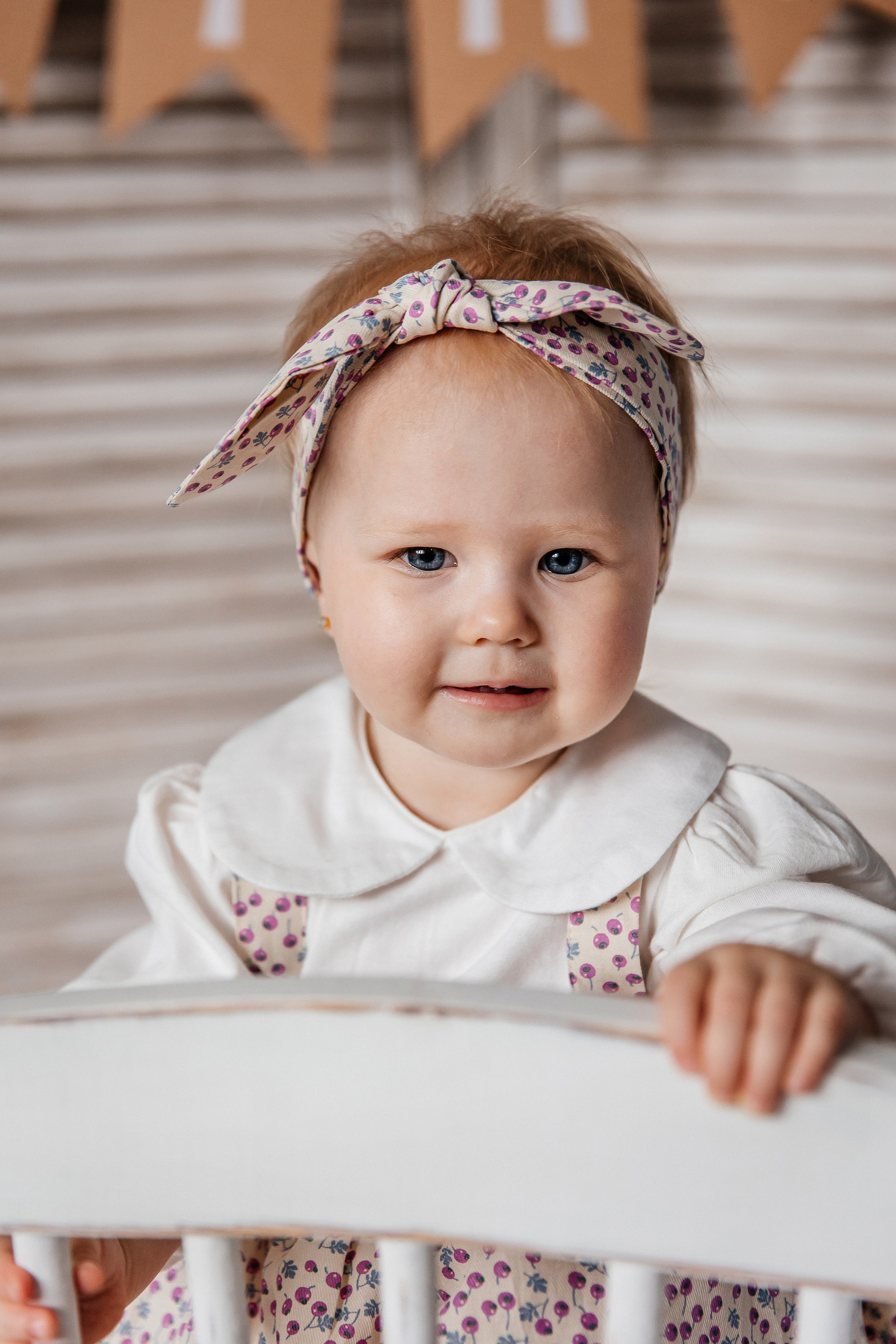 Минимализм (единичка, буквы-кубики, отдельный реквизит на фоне). Детский фотограф, выпускные альбомы в Нижнем Новгороде Бодягина Мария