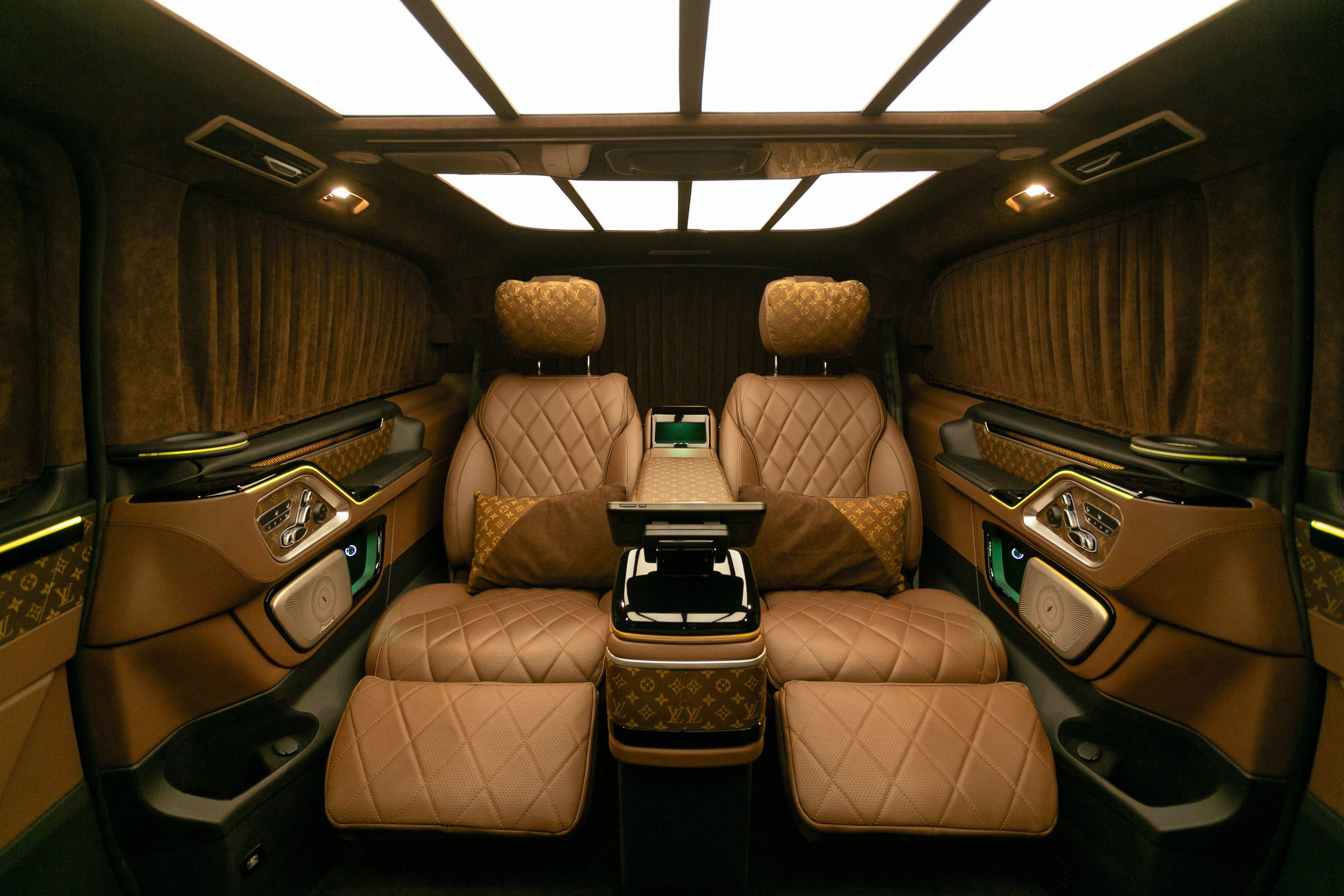 Фотосъемка V-class louis Vuitton в Москве. Фотограф | Михаил Буш Смоленск