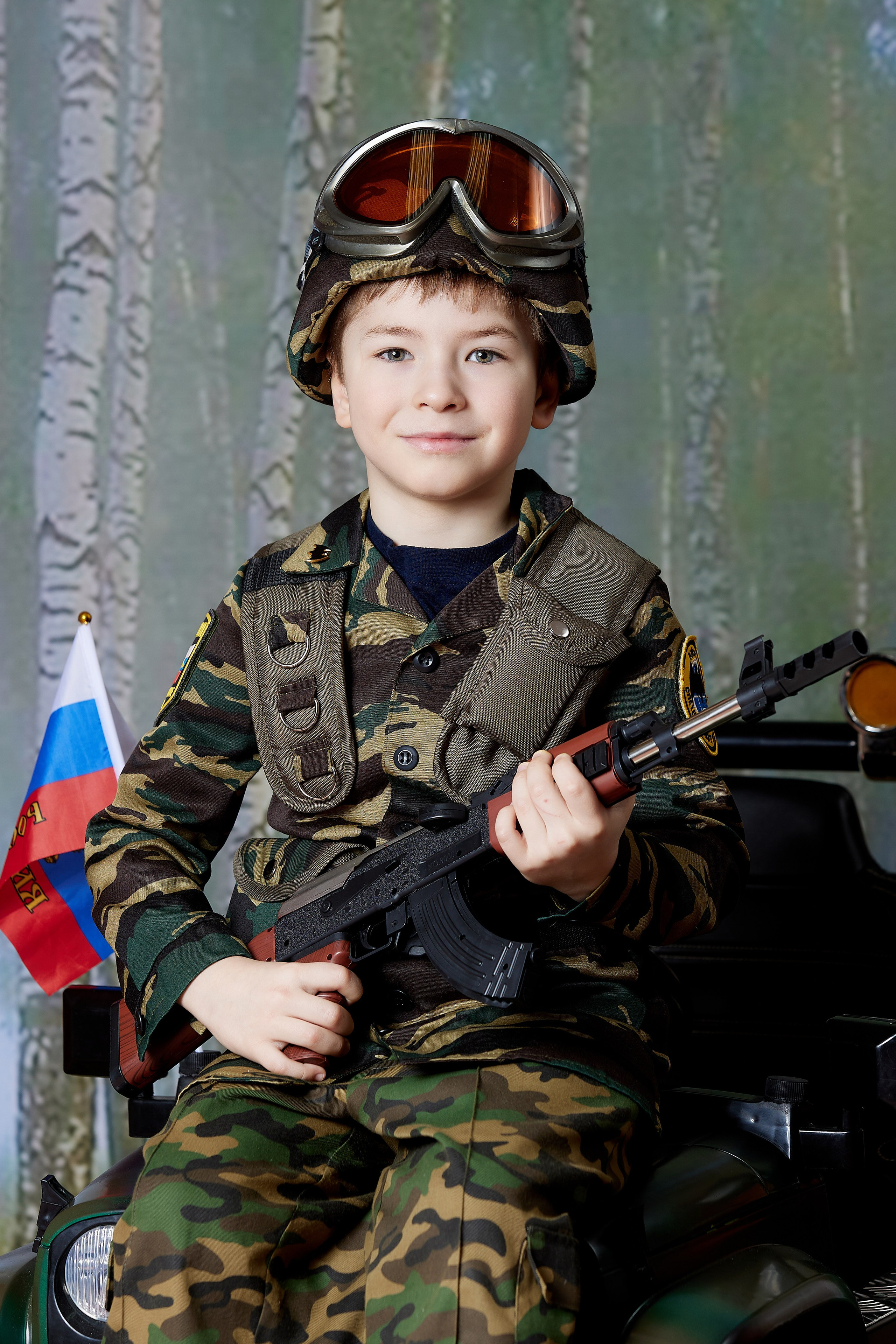 Военный автомобиль. Детская выездная фотостудия