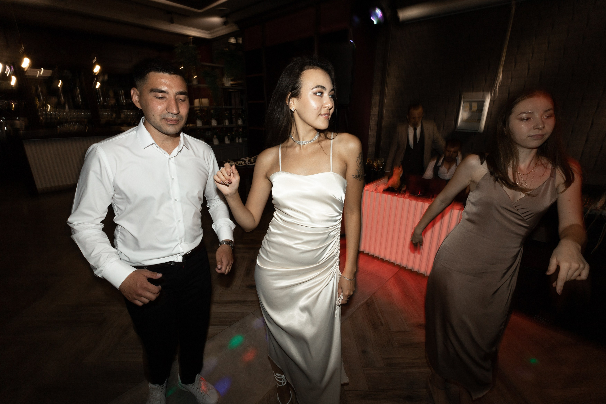 Свадебный фотограф Уфа — Руслан ГабдлисламовЖивые эмоции, красивые кадры, воспоминания на всю жизнь.Работаю по всей Республике Башкортоста. Свадебный фотограф Уфа Руслан Габдлисламов