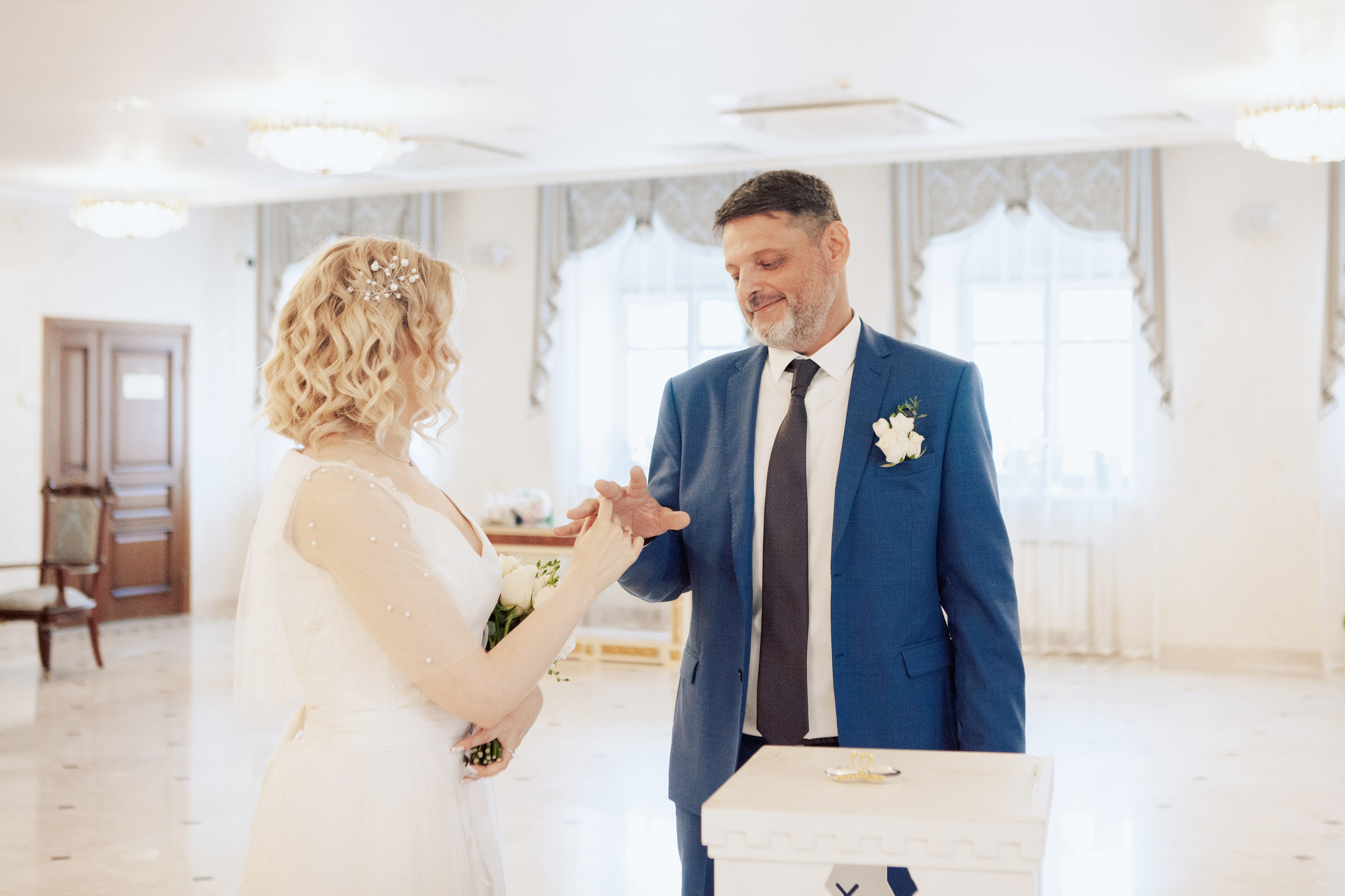 Фотосессия молодоженов на пляже Рублево. Фотограф Ольга Ефремова