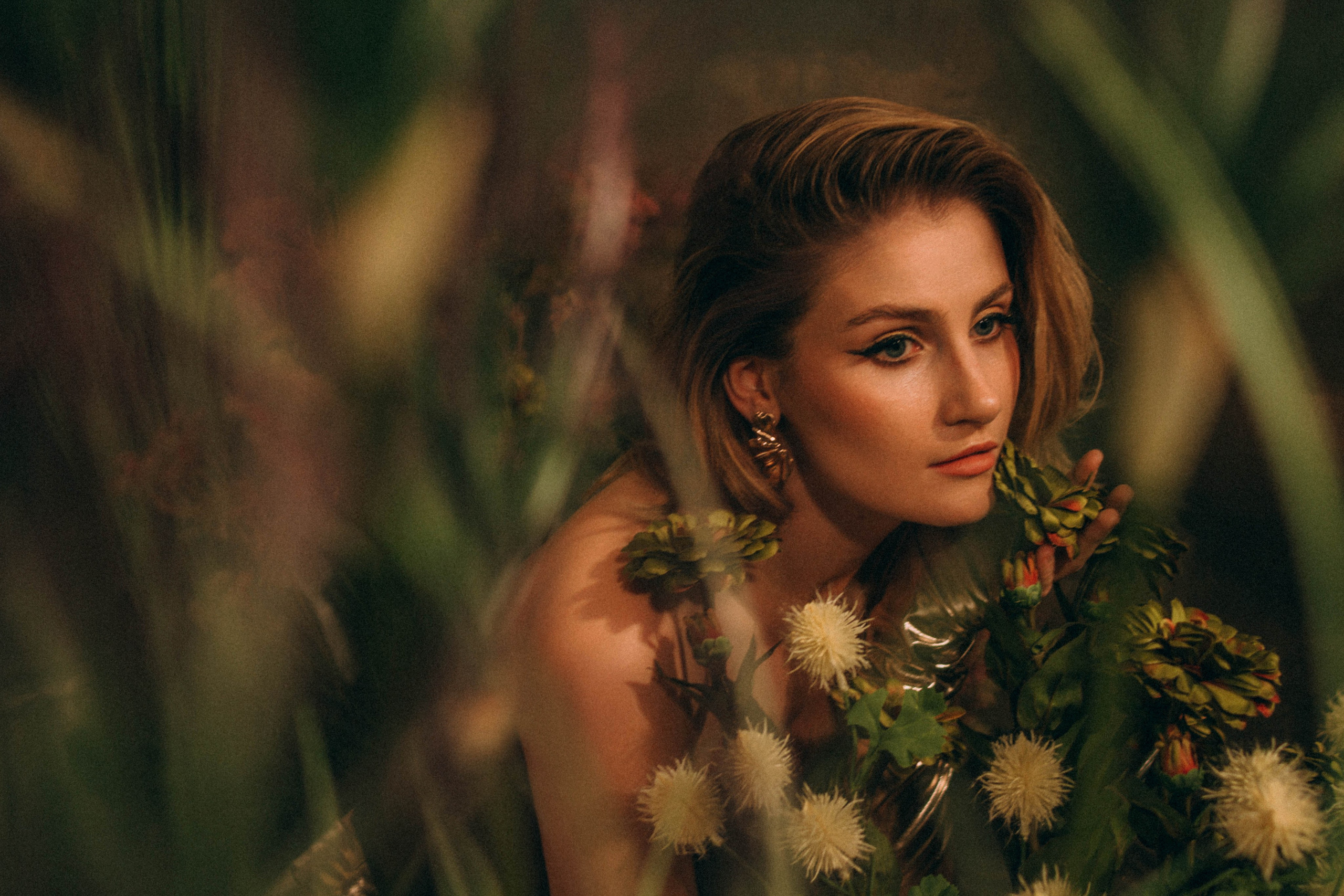 Заросший лифт. Создадим шедевр? Виталина и её фотоискусство