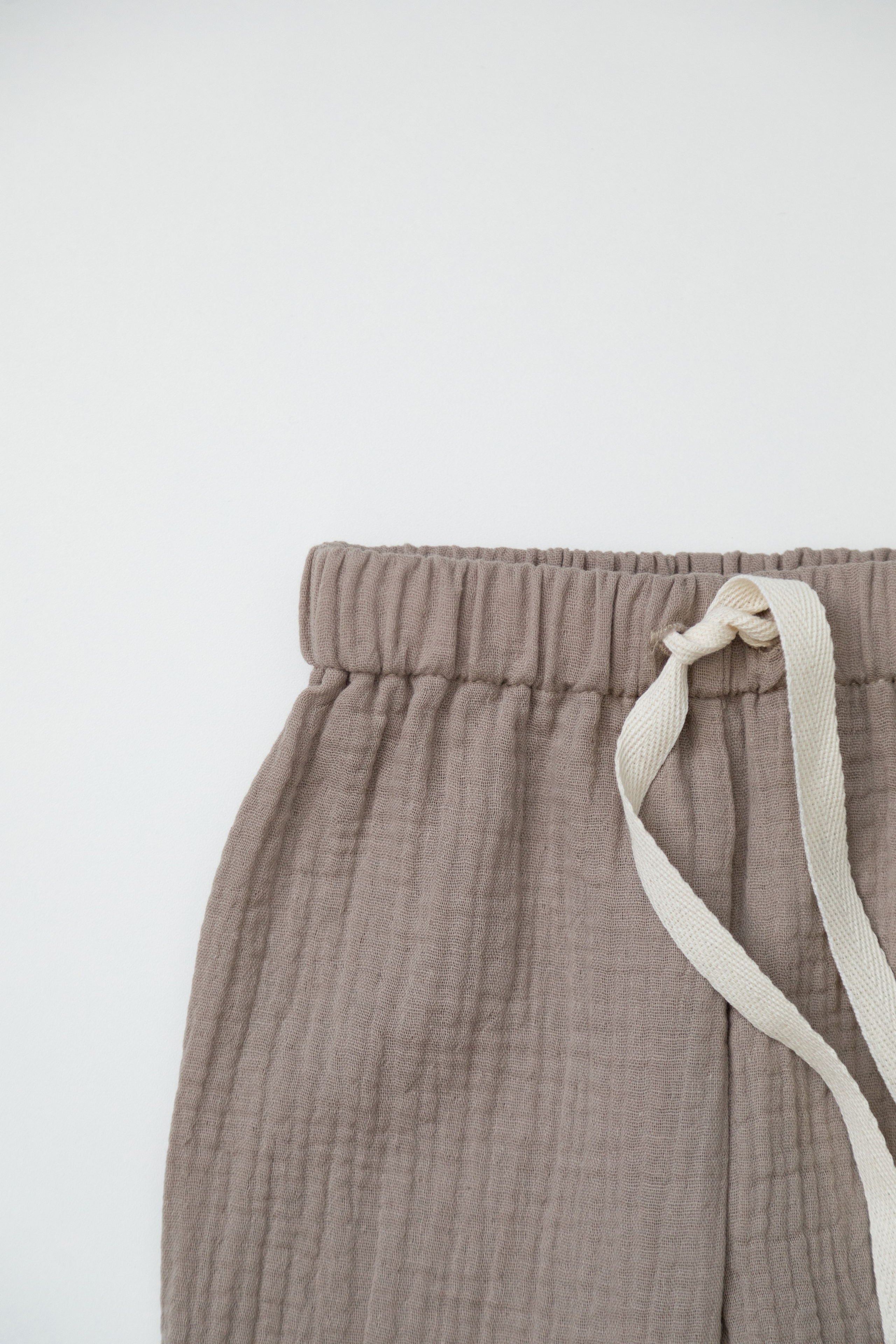 Съемка детской одежды бренда mamalanka для Ozon и соц сетей. Детский и контент фотограф Надя Волкова Санкт-Петербург