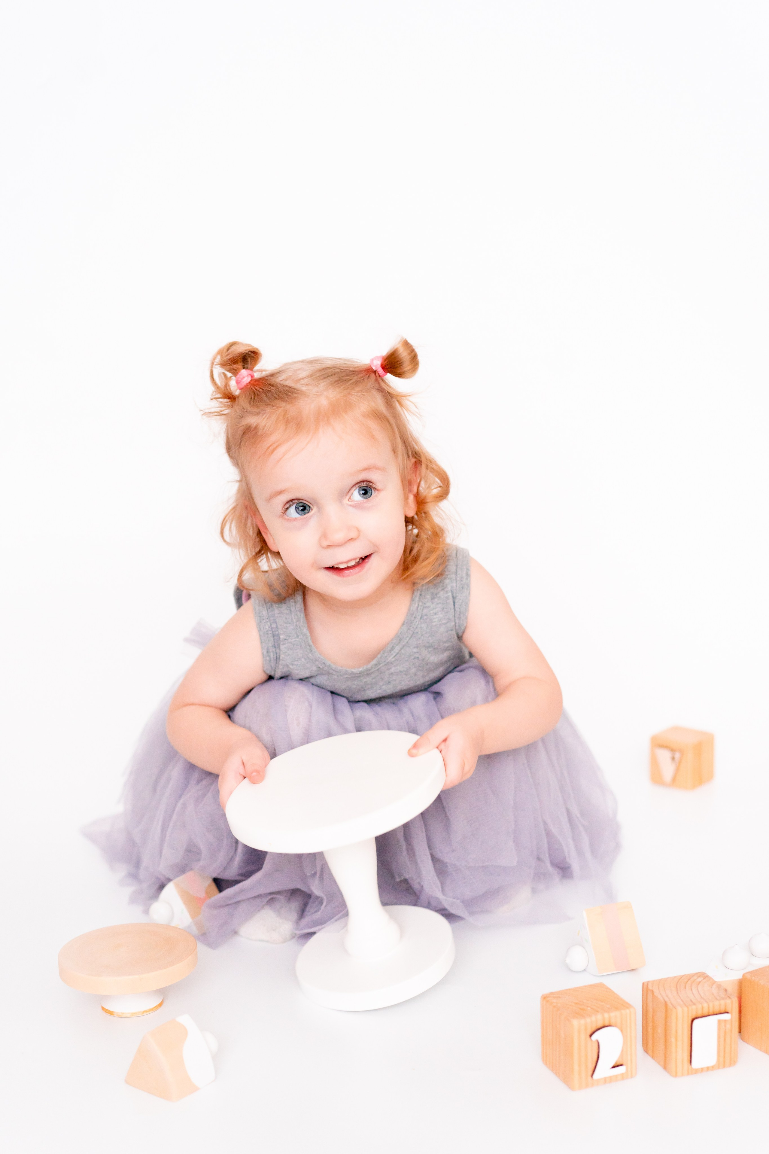 С Днём Рождения ребенка, портрет. Детская, семейная фотостудия в Санкт-Петербурге