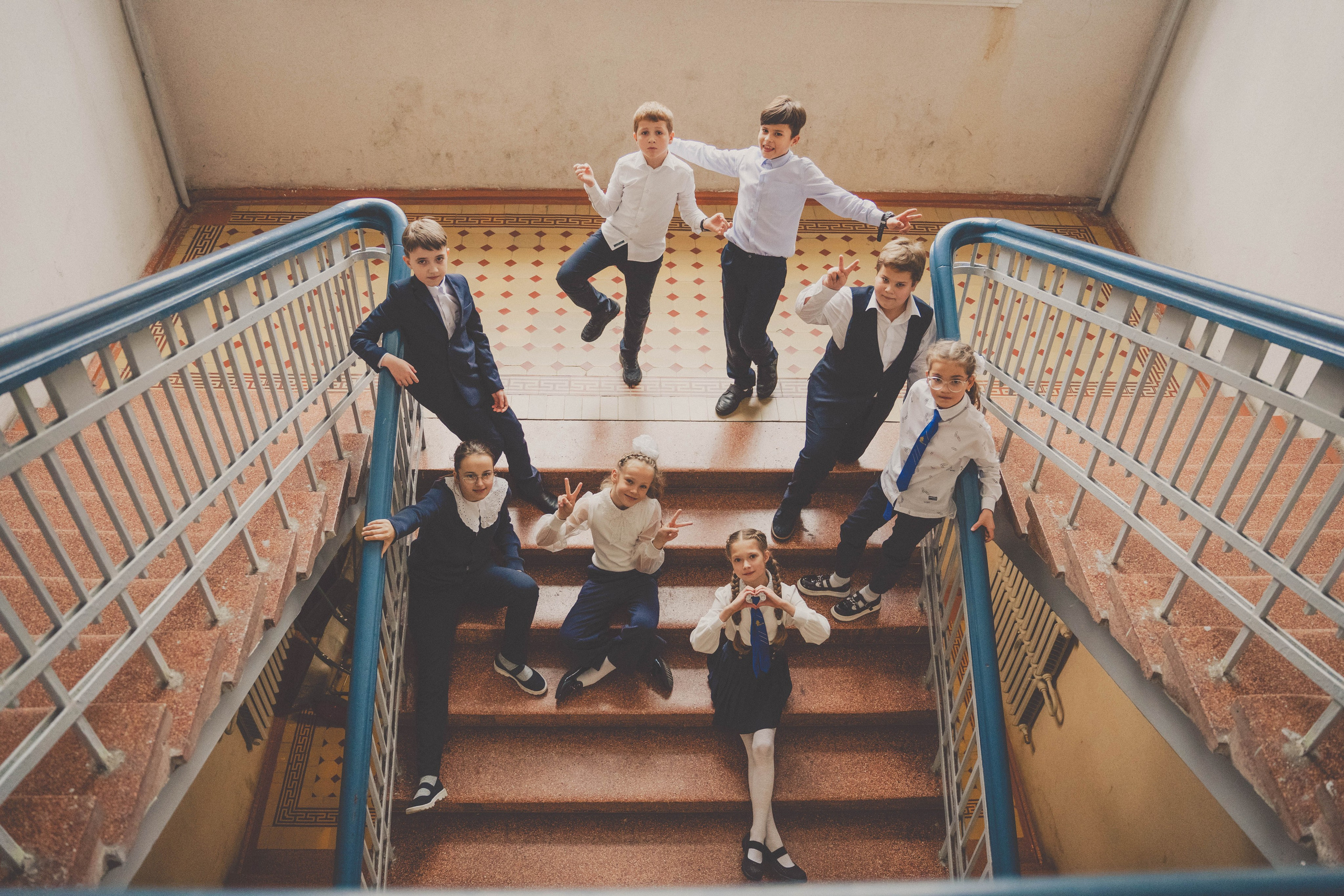 Классбук Гимназия 32 Иваново. Ирина Коновалова школьный фотограф. Выпускные альбомы Ярославль