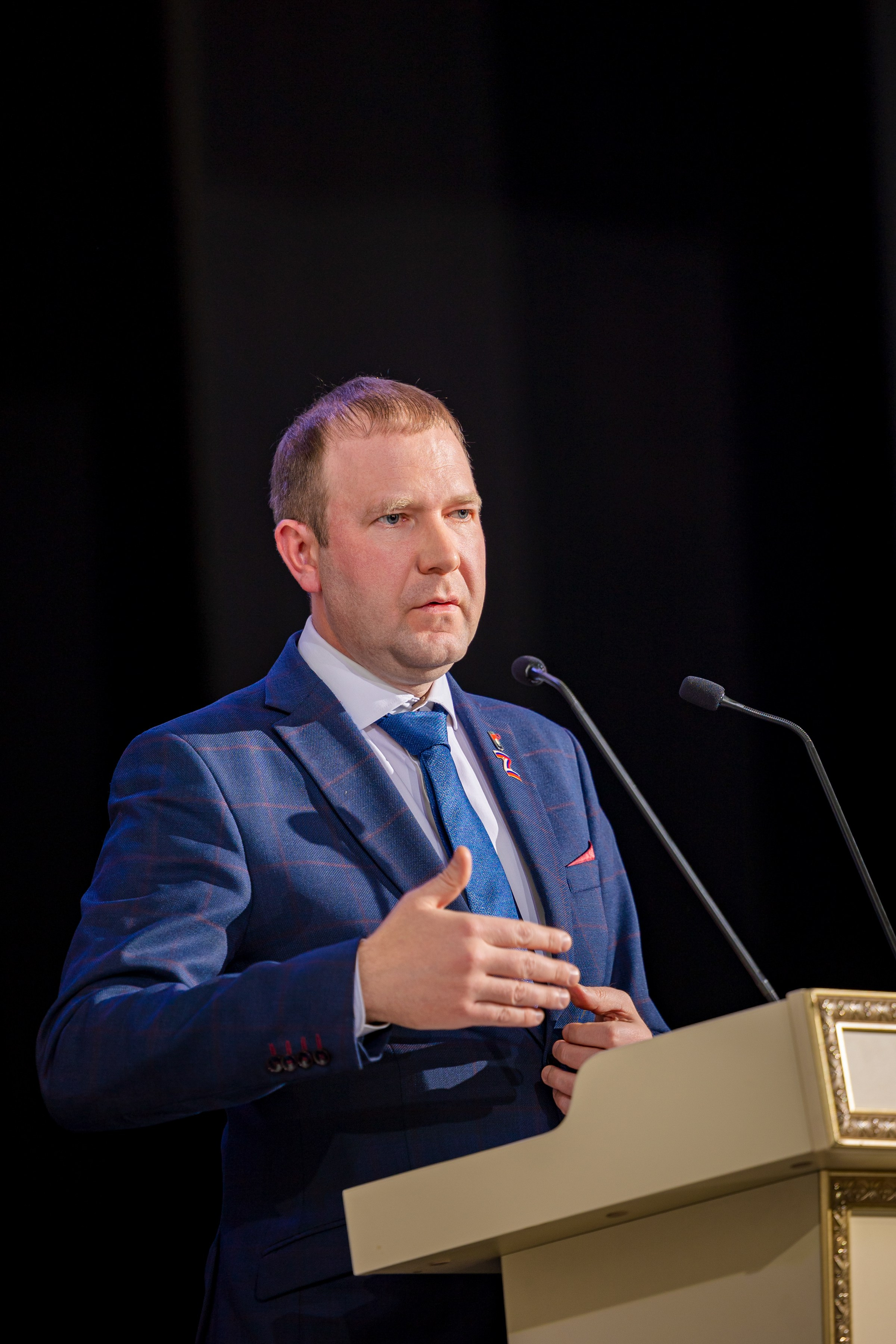 Выступление главы города Кемерово Дмитрия Анисимова. Фотограф Князев Сергей