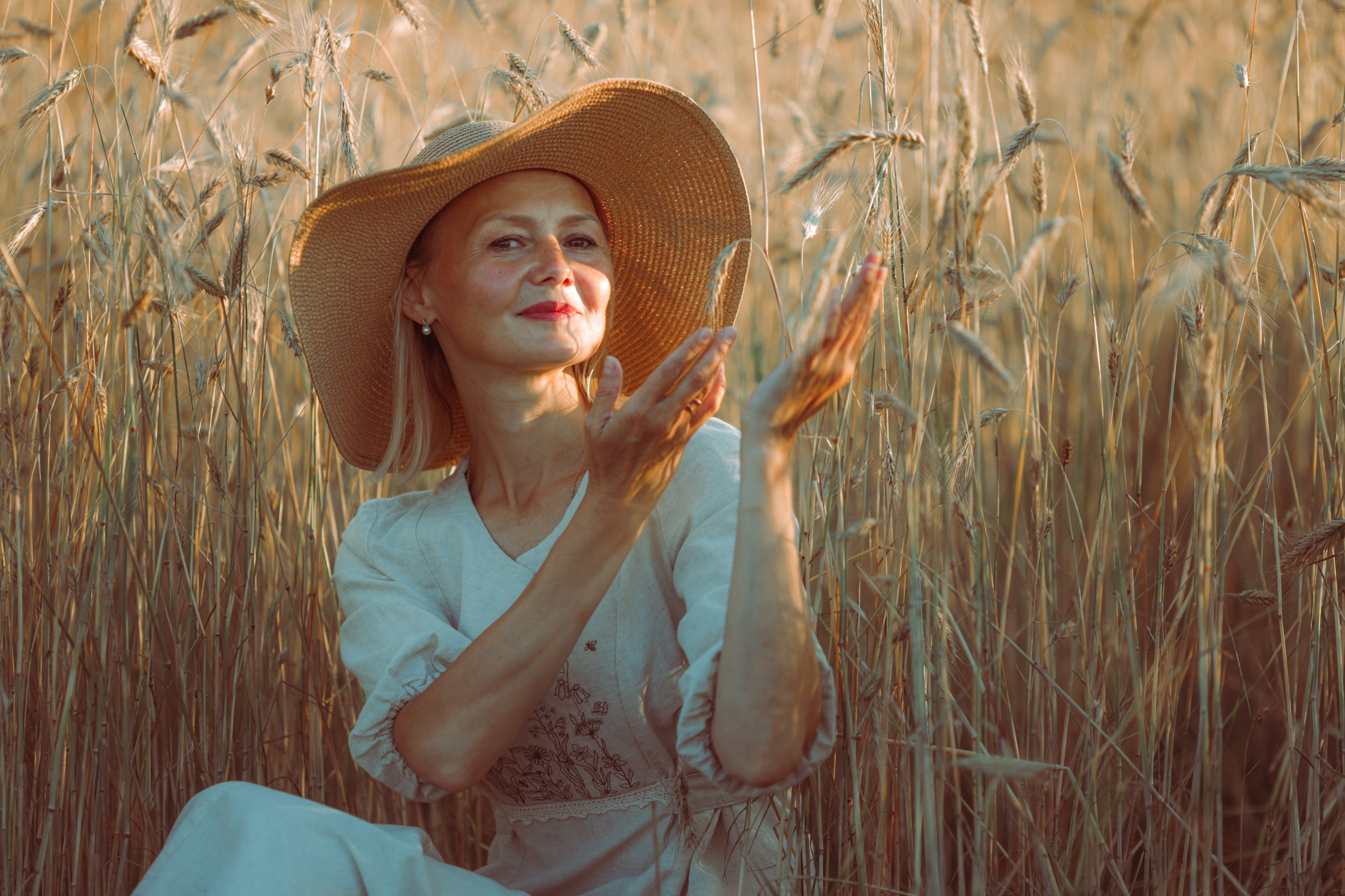 Фотосессия во ржи в Петрозаводске. Фотограф Варвара Ермоленко