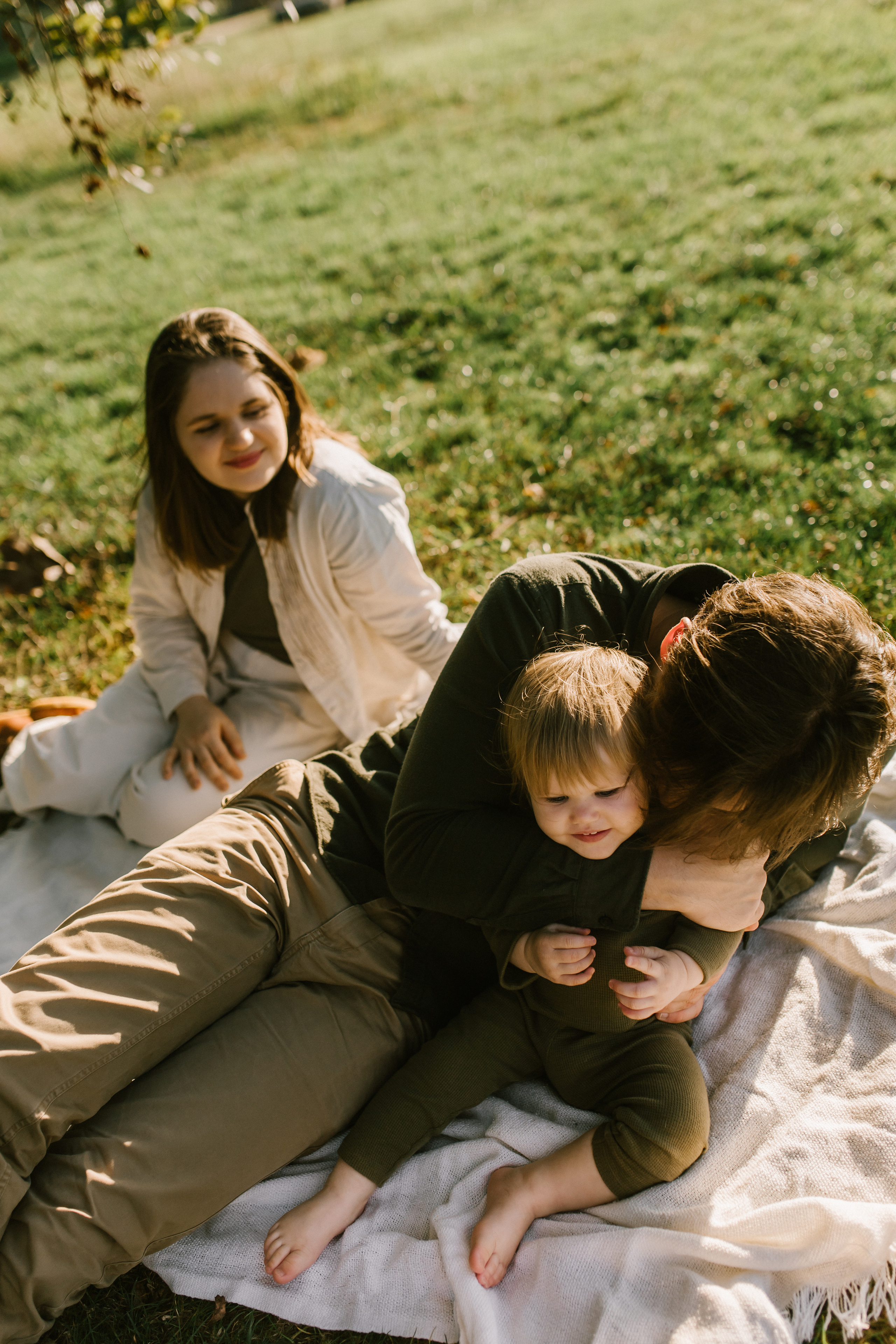 ВикаАнтонМайя. Wedding and family photographer OLGA KILVEIN