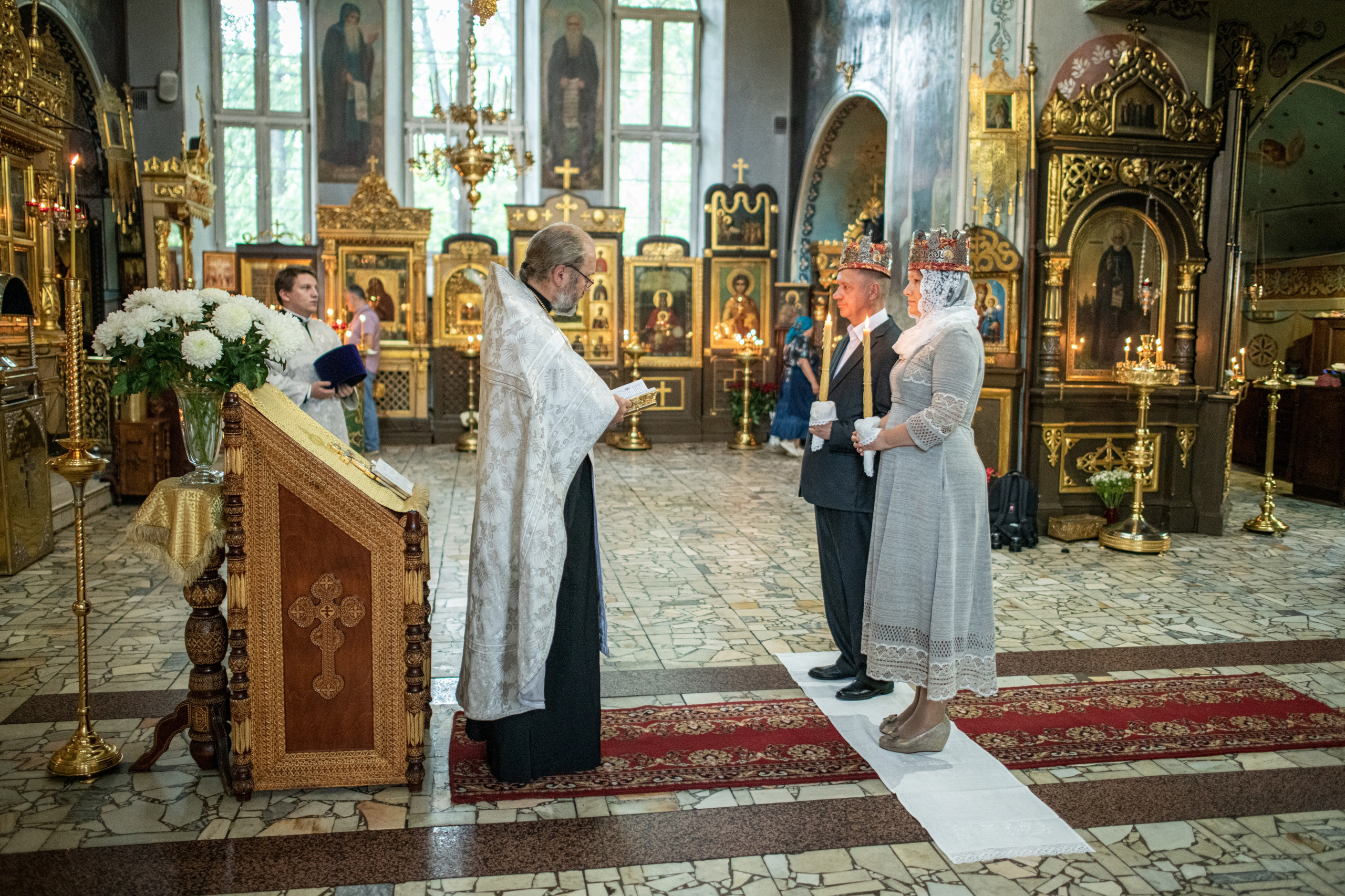 Венчание Натальи и Виктора в Храме Адриана и Натальи в Бабушкине. Фотограф Крещения и Венчания в Москве и МО