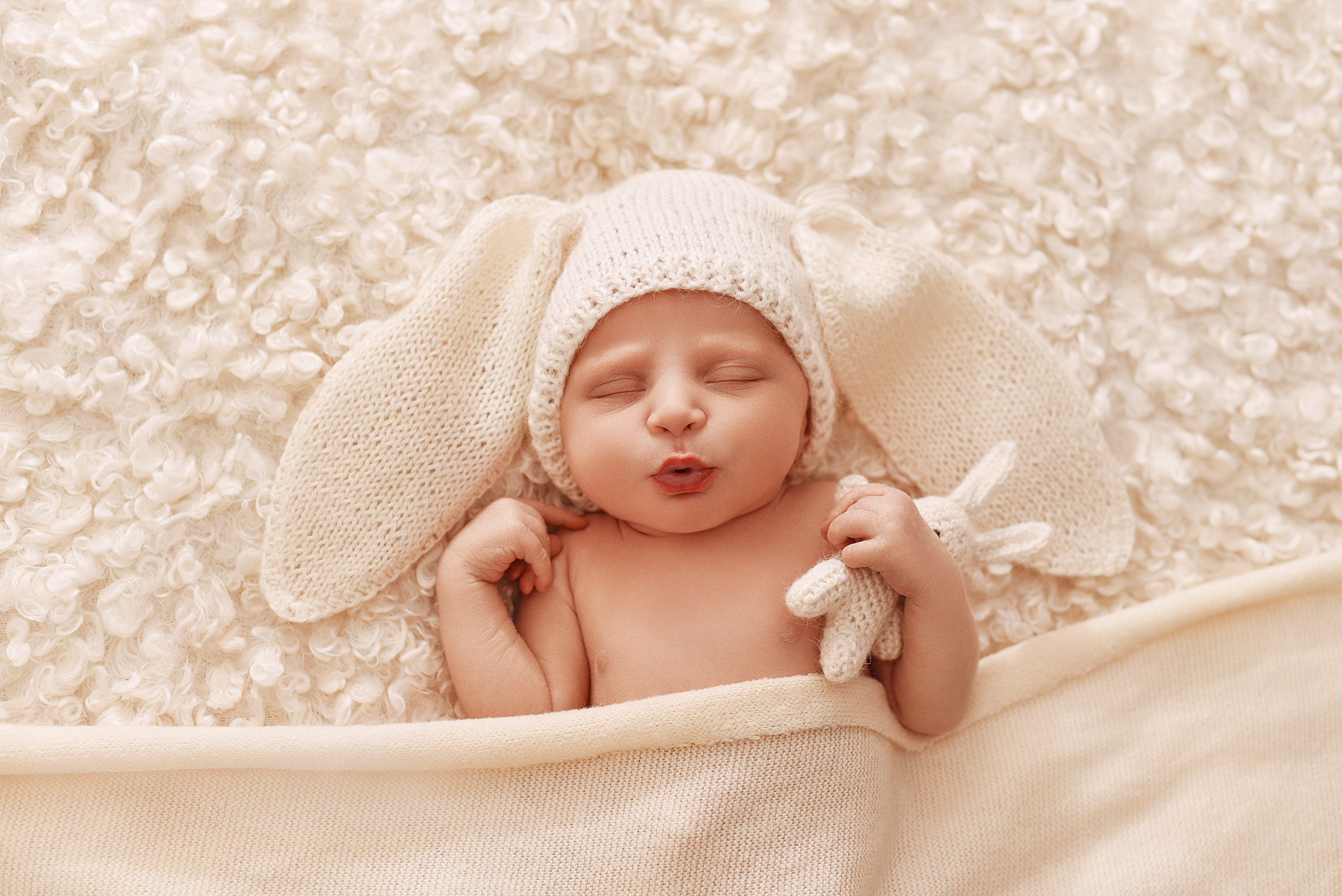 Полиночка — 7 дней. Фотограф беременности и новорожденных малышей Анастасия Никитина