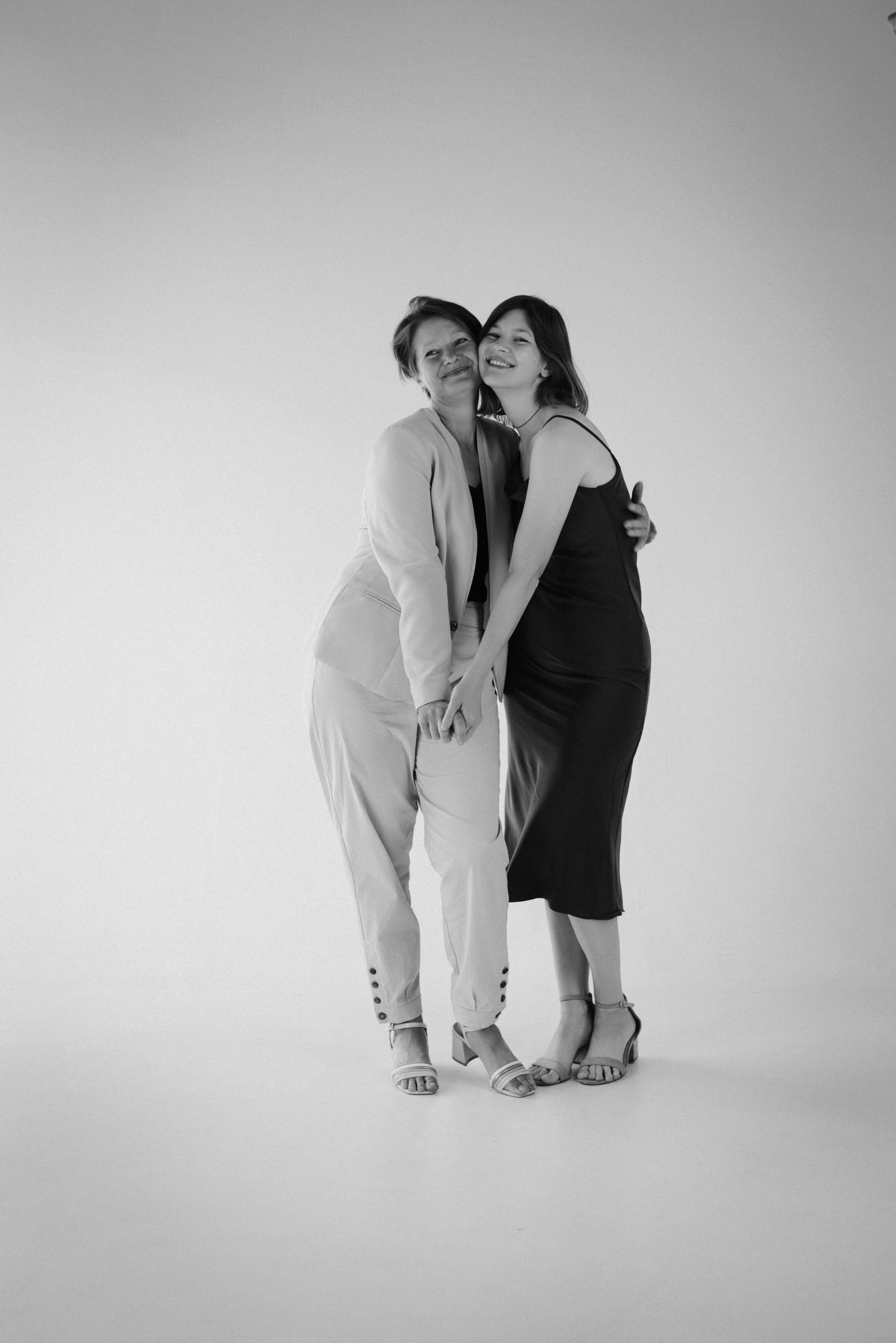 Семейная фотосессия минимализм. Фотограф в Воронеже. Портреты, контент, семейные сьемки