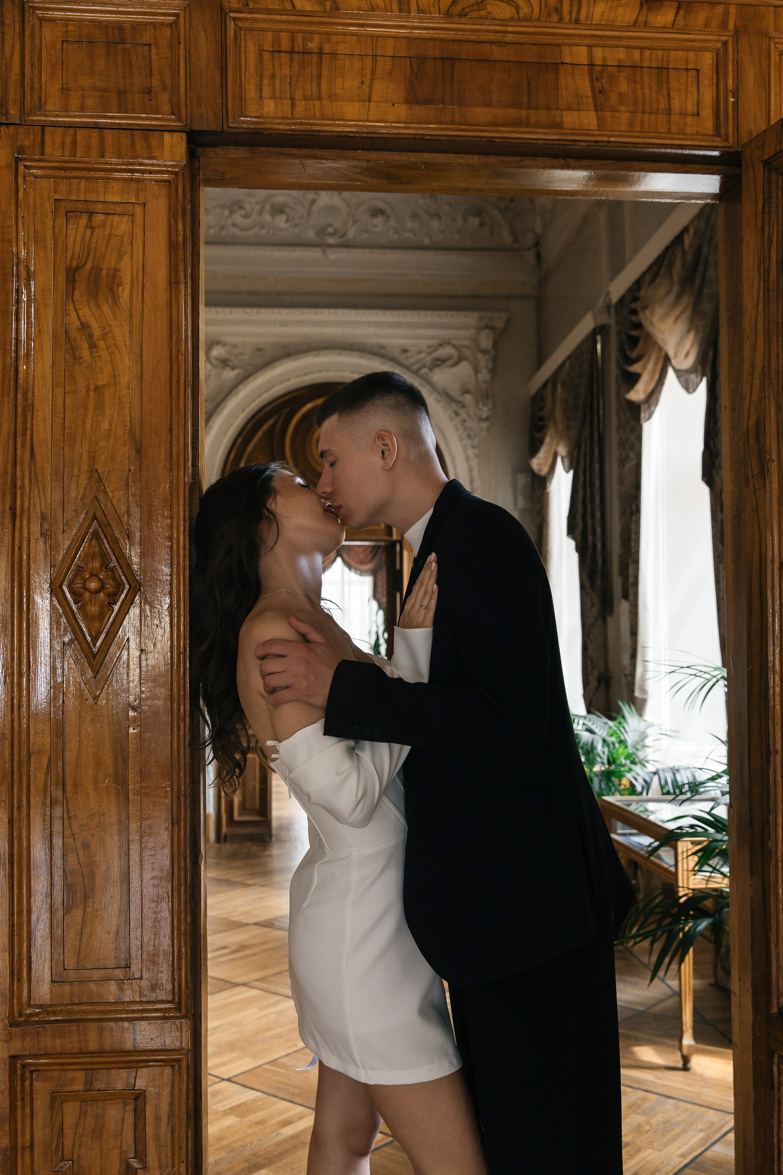 Свадебная фотосессия в Библиотеке-читальне им. А. С. Пушкина. Фотограф и видеограф Анна Домашенко