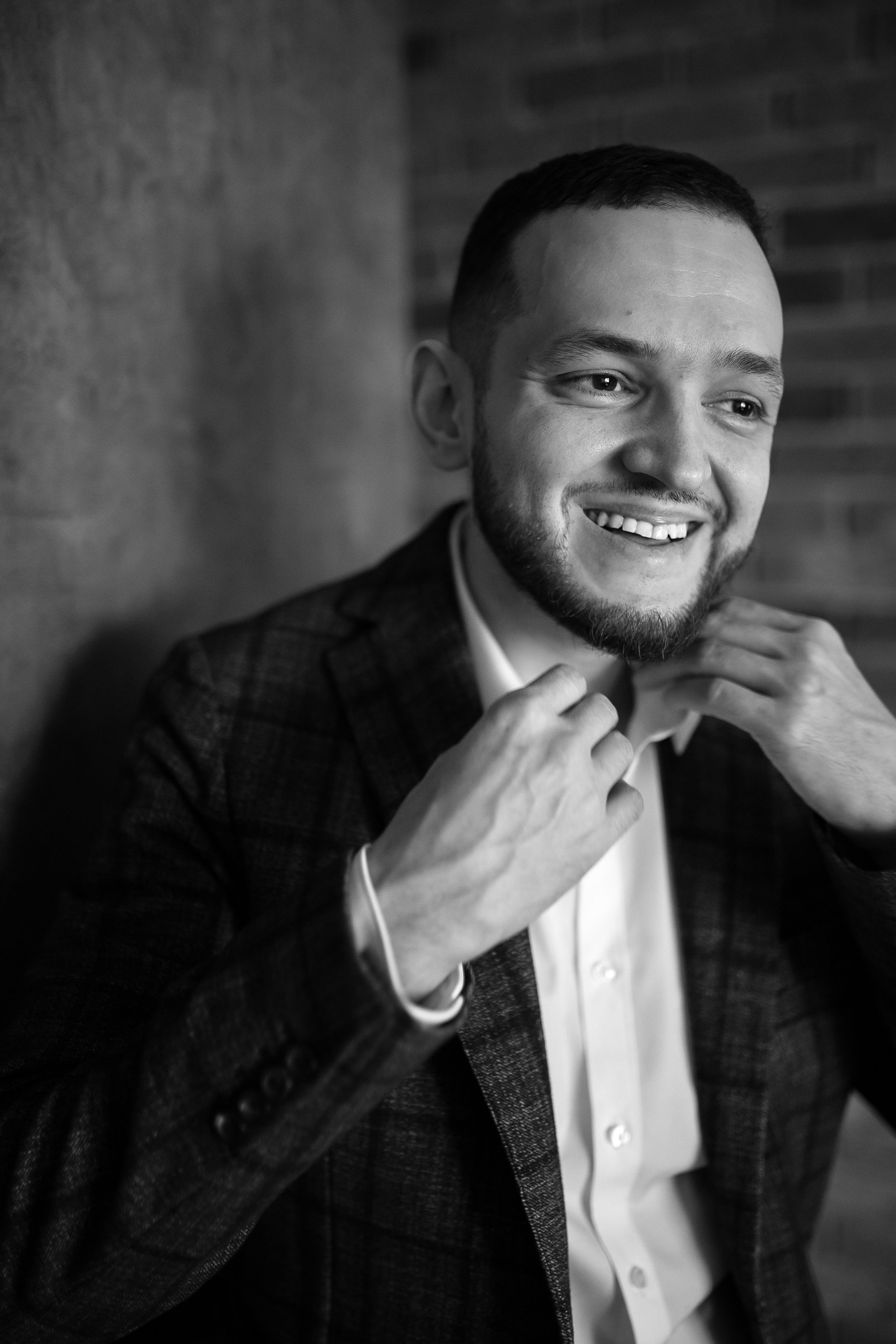 Свадьба Полины и Сергея (сборы жениха). Портретный фотограф Юлия Красноперова в Барнауле/Заринске