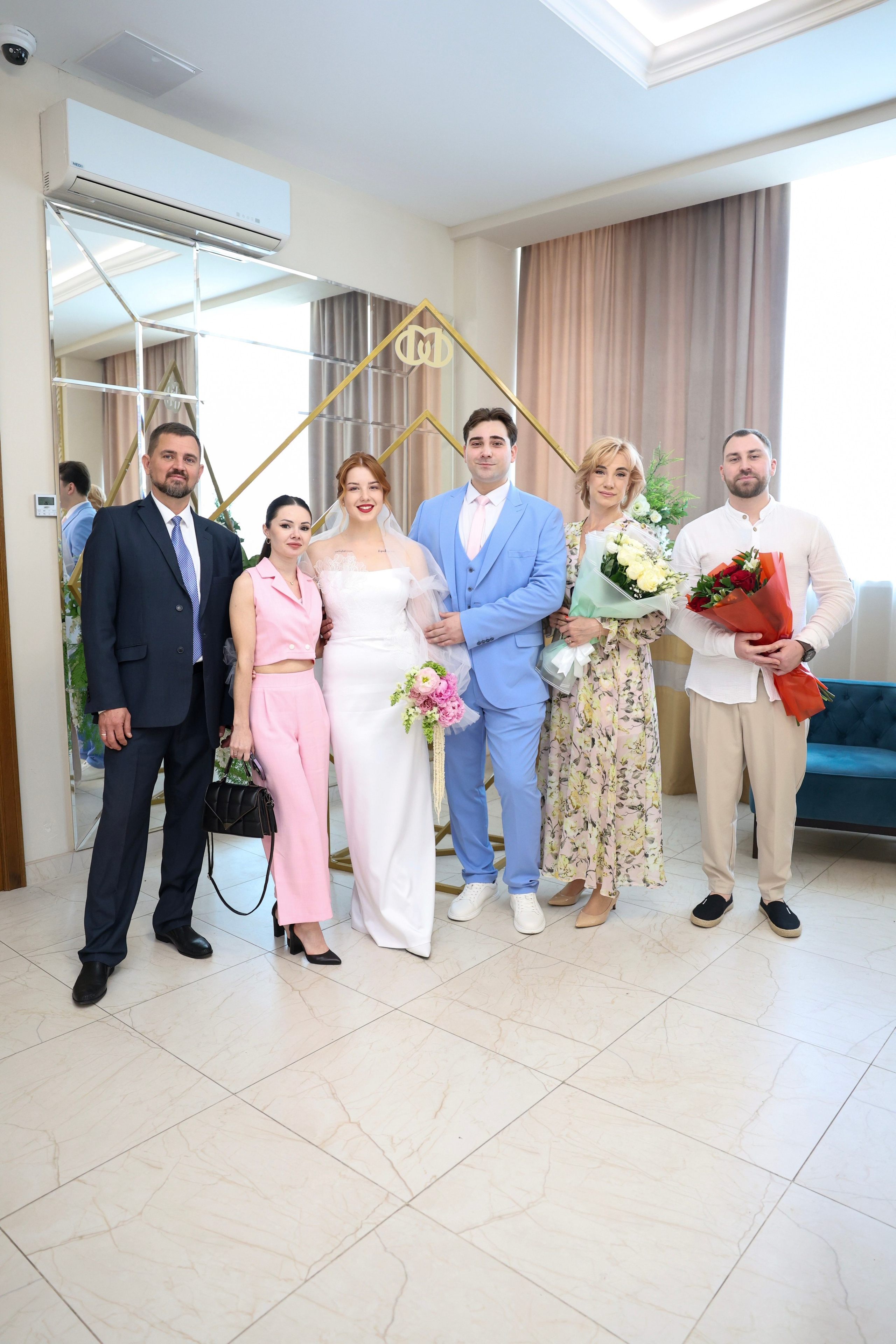 Валерий и Варвара. ЖК Итальянские кварталы. Главная