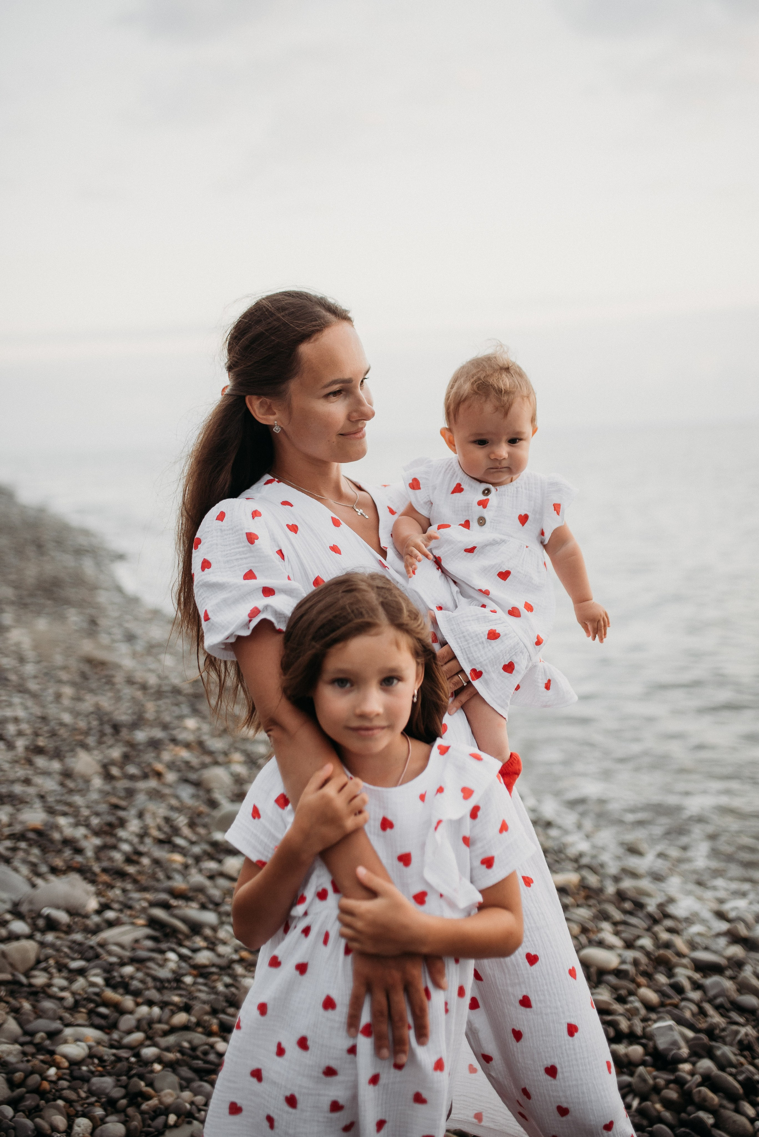 Семейная морская фотосессия на берегу Сочи. Фотограф в Сочи — Маргарита Поганова
