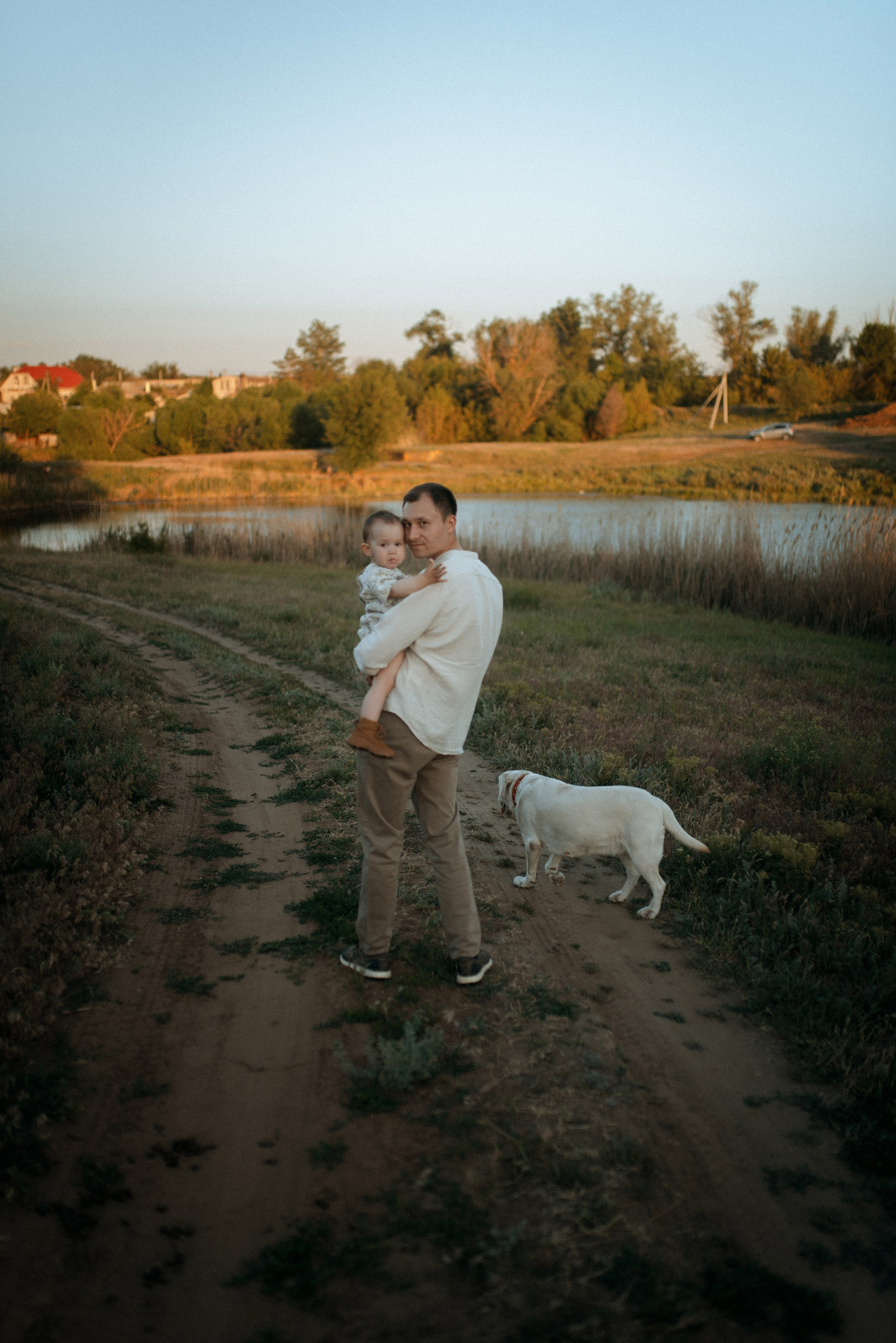 Трое в поле, не считая собаки. Семейный документальный фотограф в Волгограде Мариэта Додина