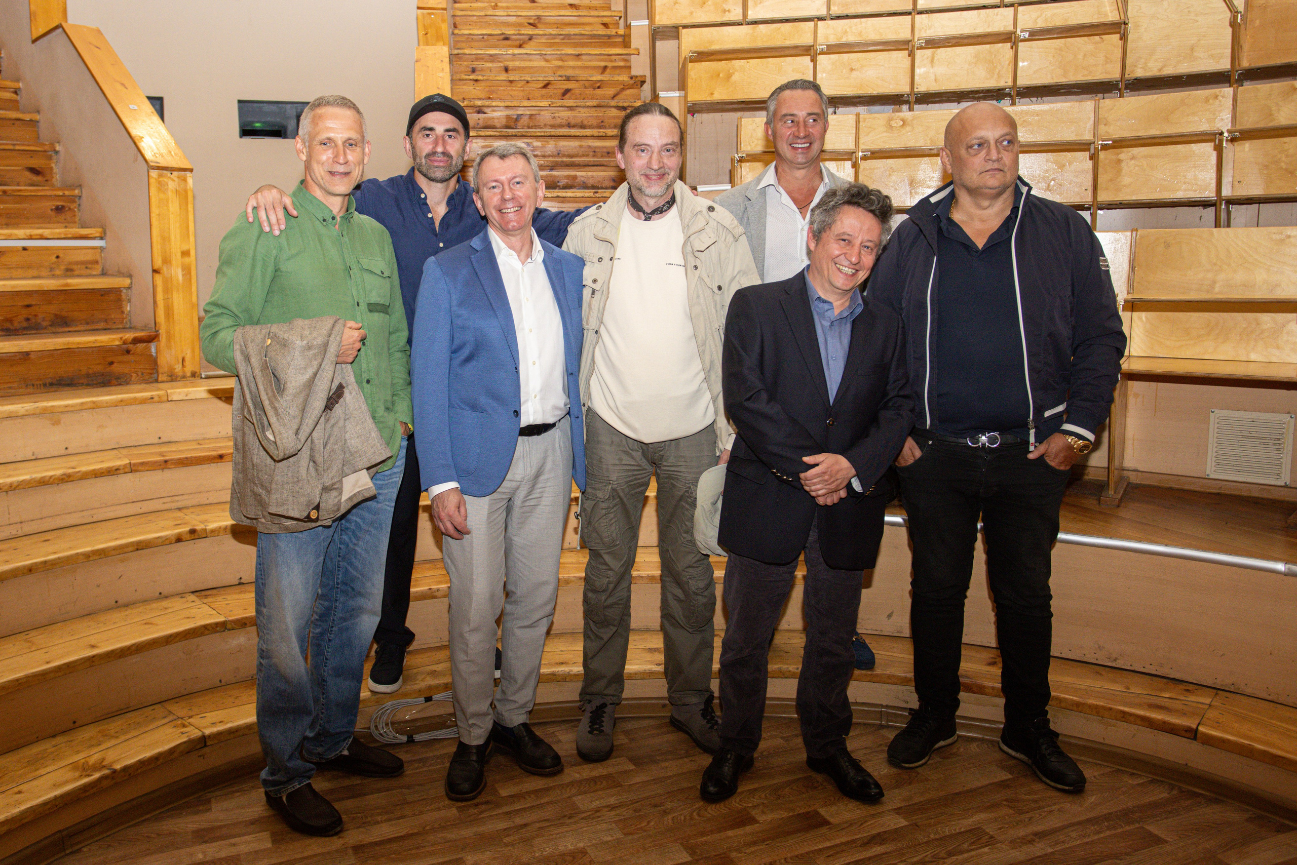 Встреча выпускников. Стоматологи СПб. Семейный фотограф в Вышнем Волочке — Ульяна Иванова | Фотосессии для всей семьи