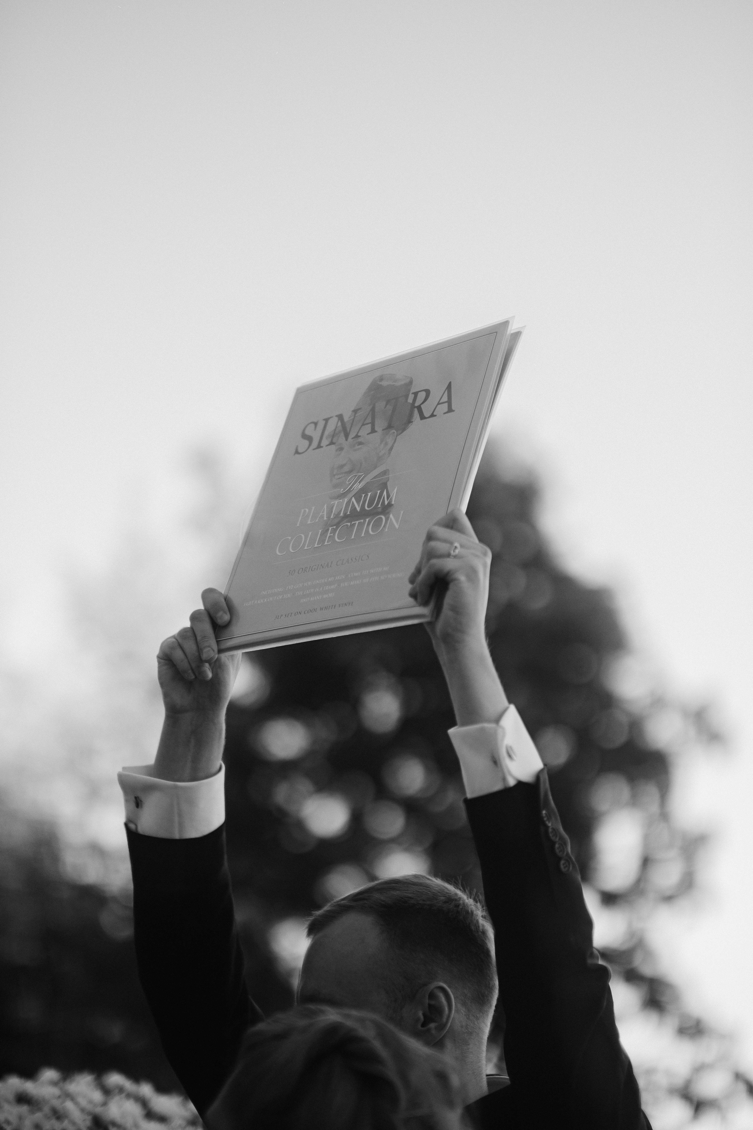 Сентиментальная свадебная фотография