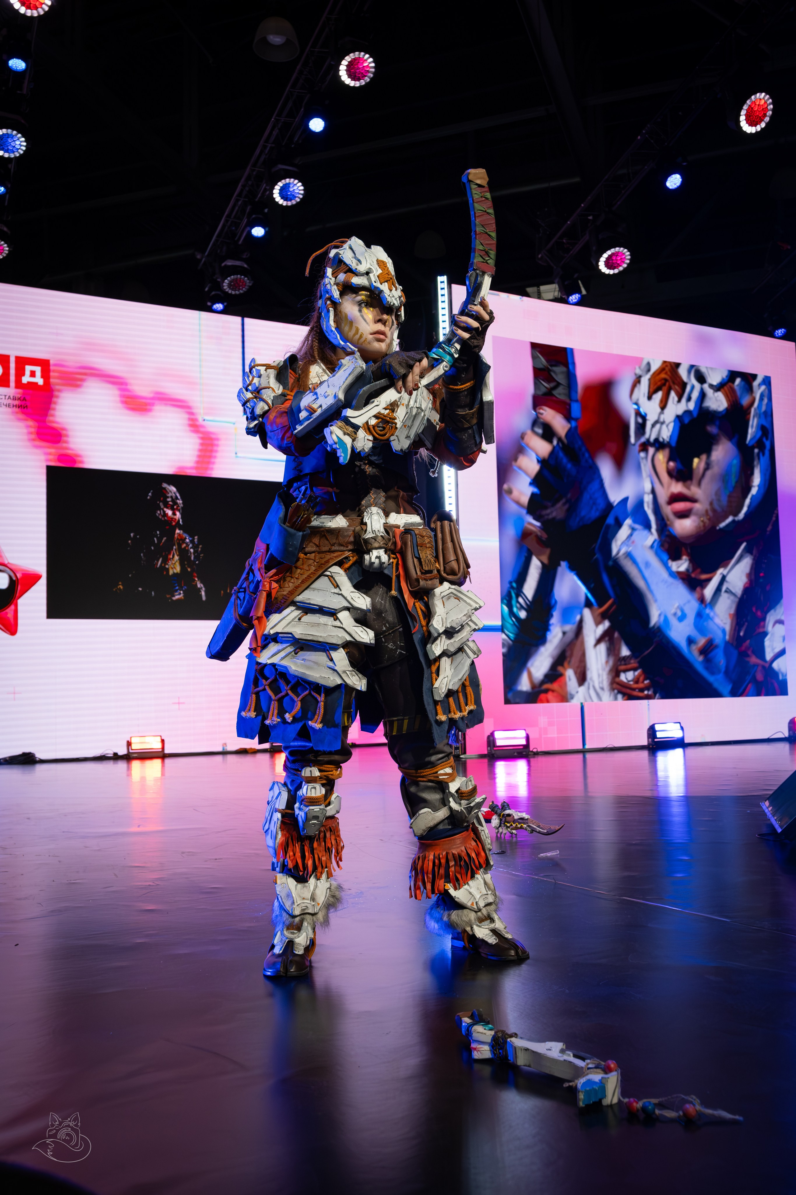 Сцена РЭД ЭКСПО 2024. Косплей фотограф