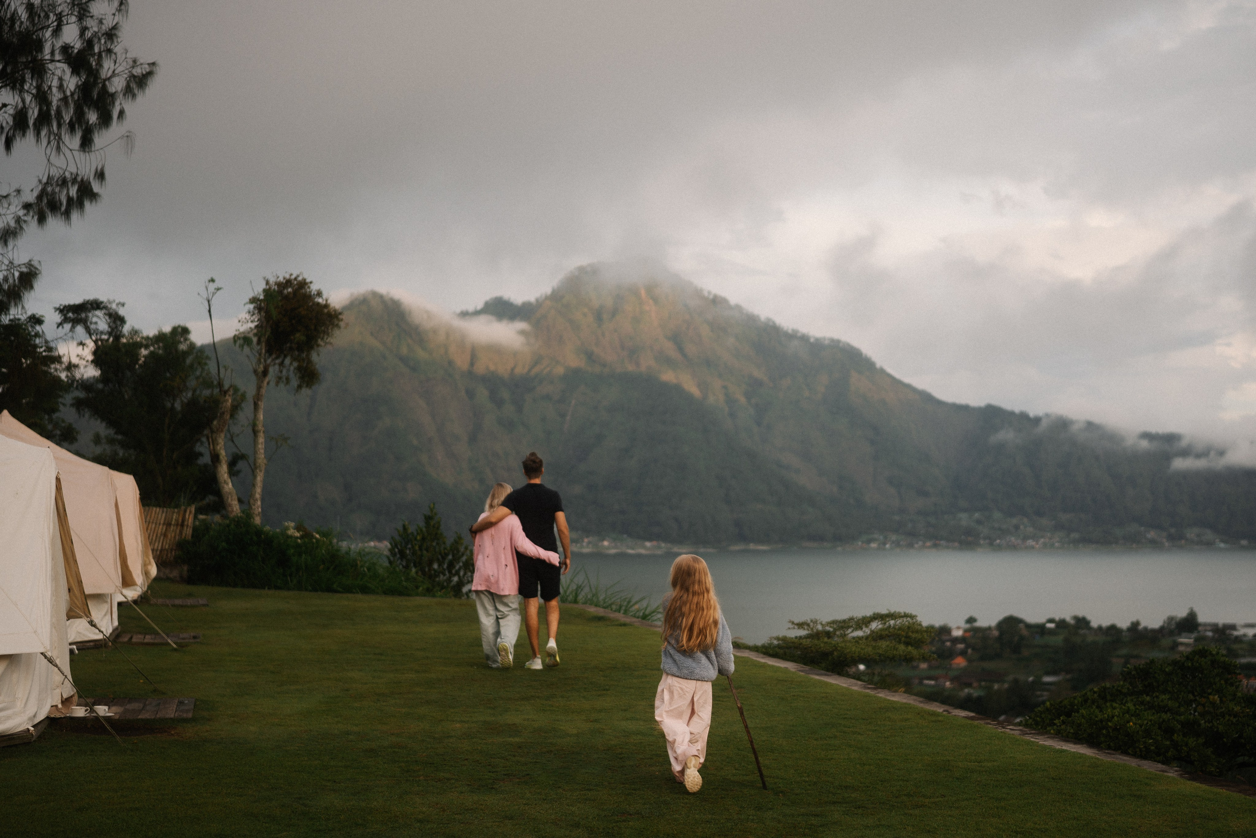 Alex, Mila & Varya. Olga Antipova — photographer