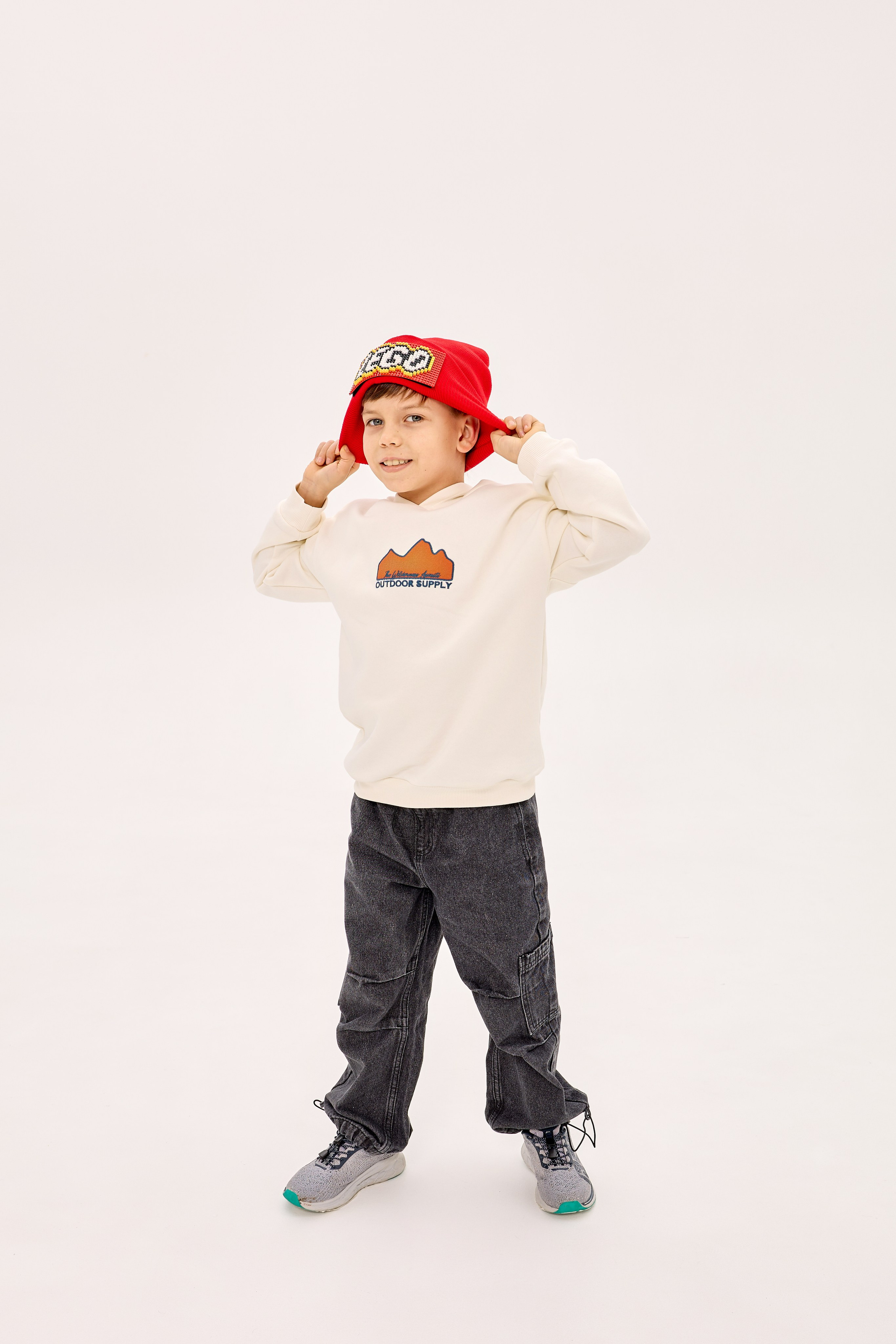 Фотосессия шапок для маркетплейсов. Фотограф Руслан Потапов в Краснодаре