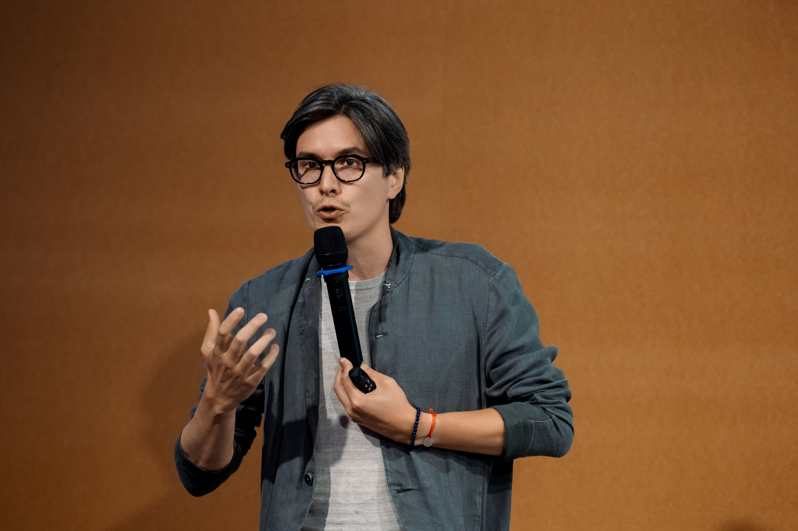 Like Share. Фотограф Дмитрий Алехин. Репортажная съемка мероприятий в Москве